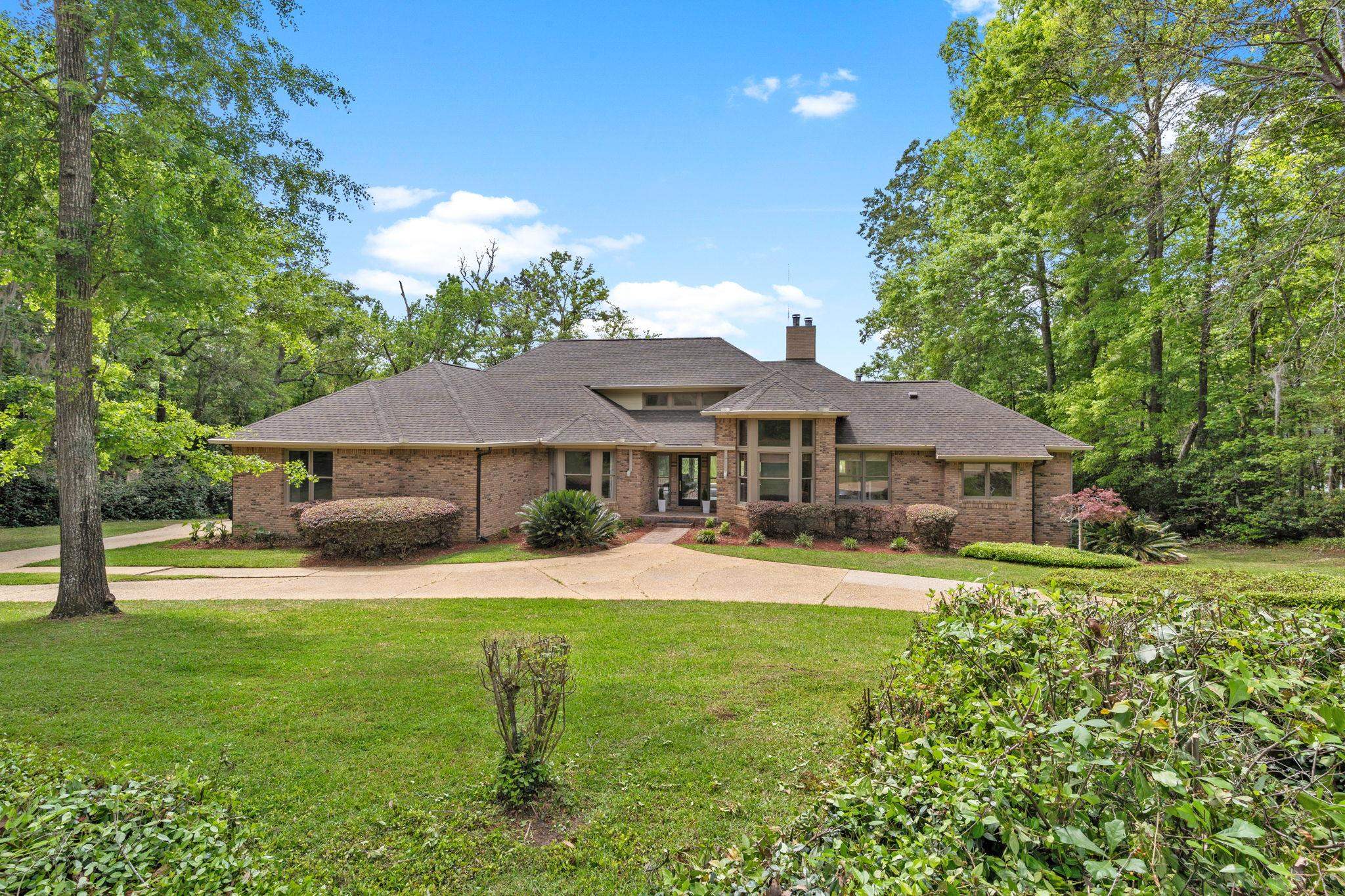 8983 Winged Foot Drive