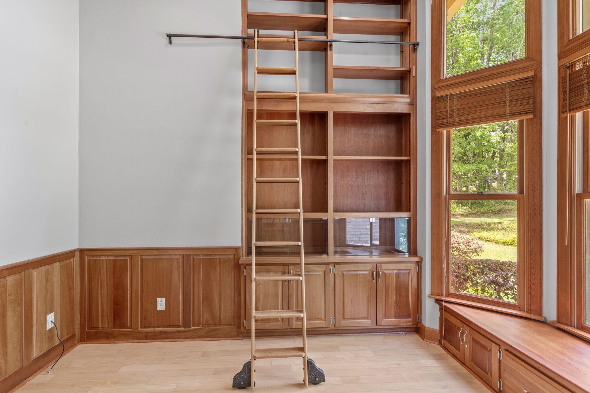 8983 Winged Foot Drive