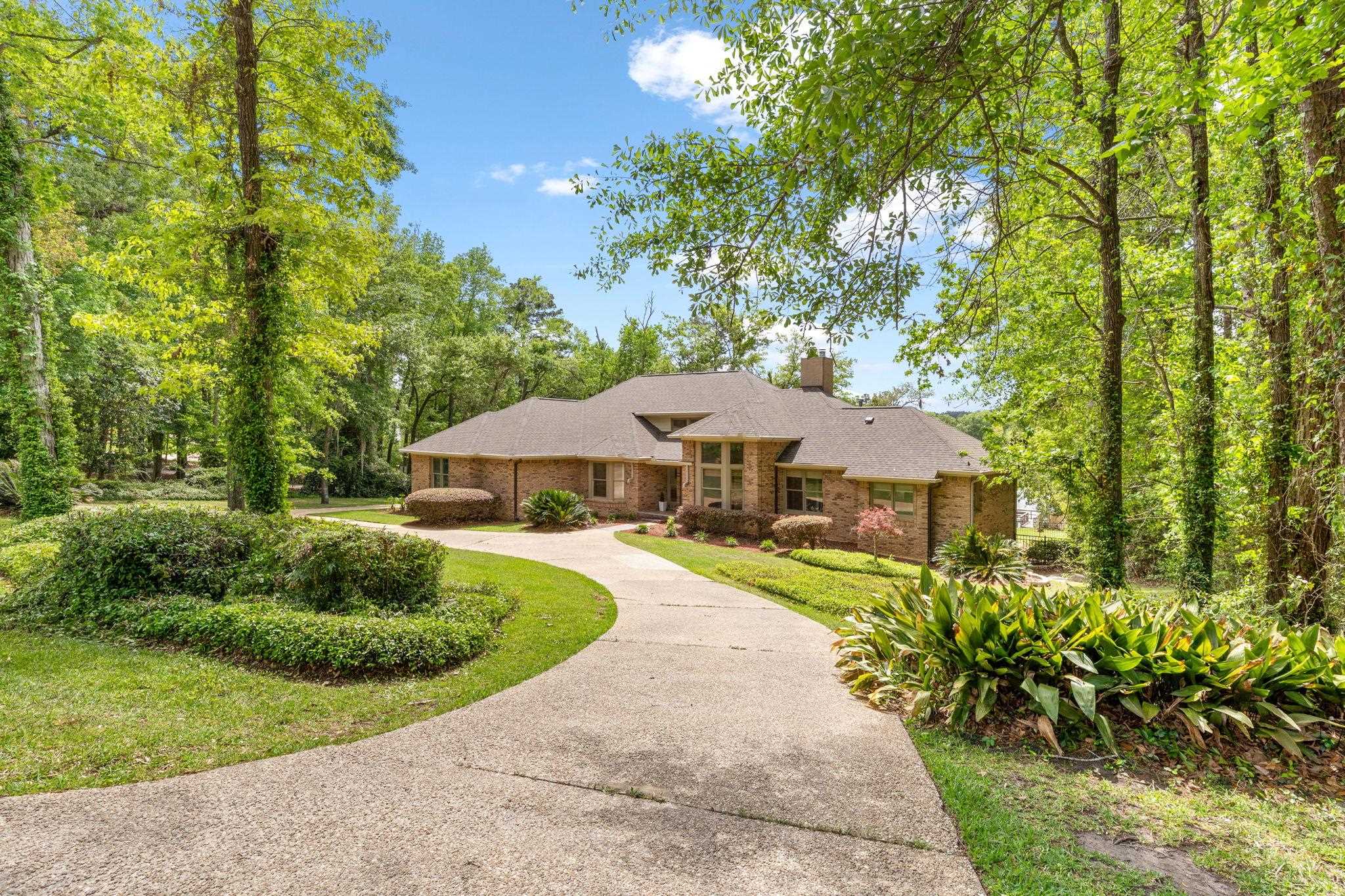 8983 Winged Foot Drive