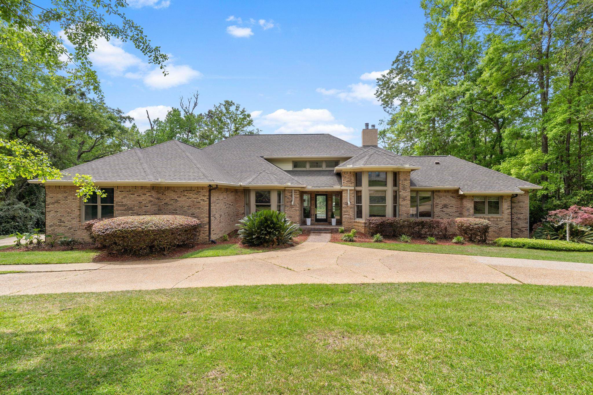 8983 Winged Foot Drive