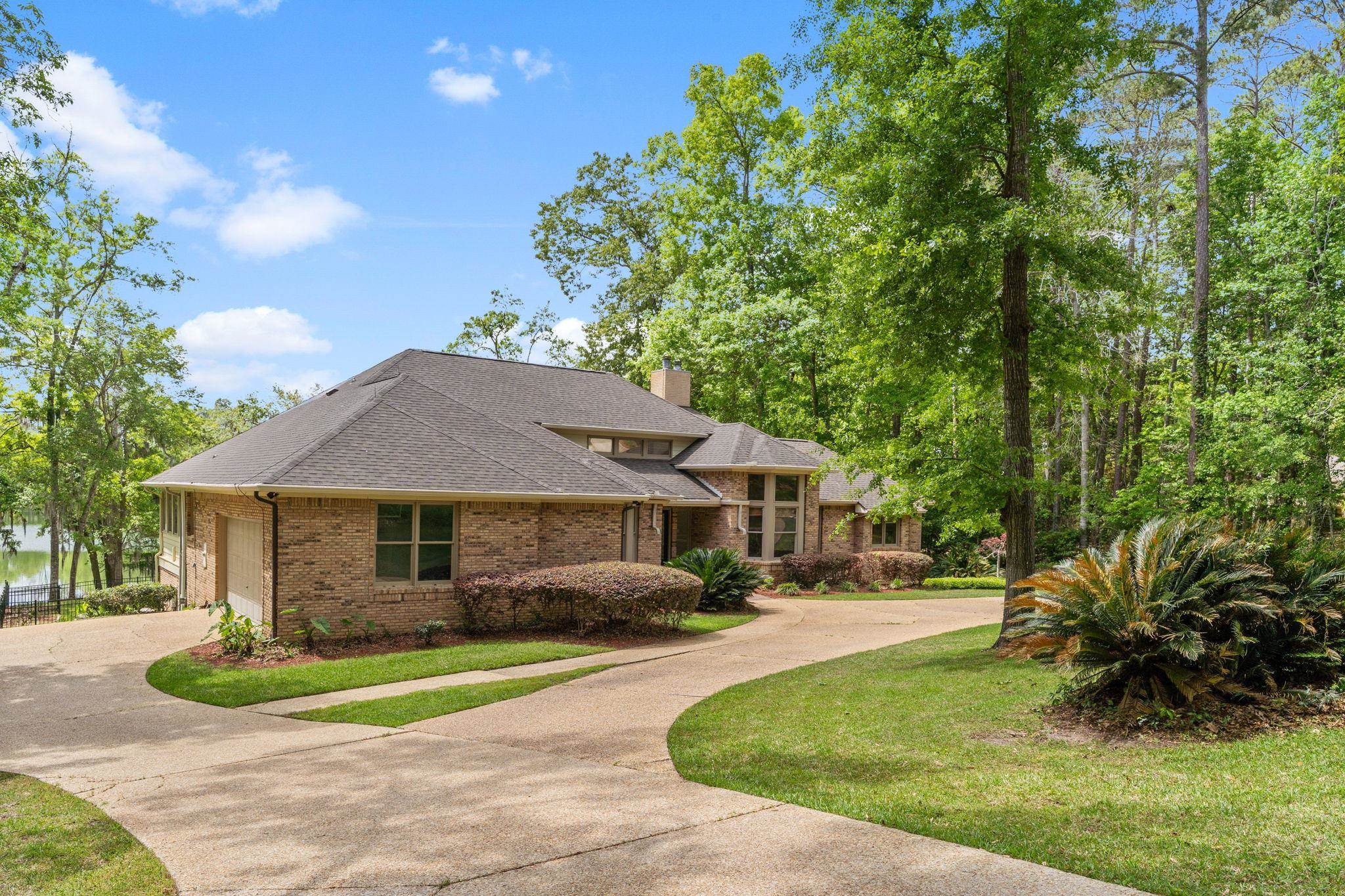 8983 Winged Foot Drive