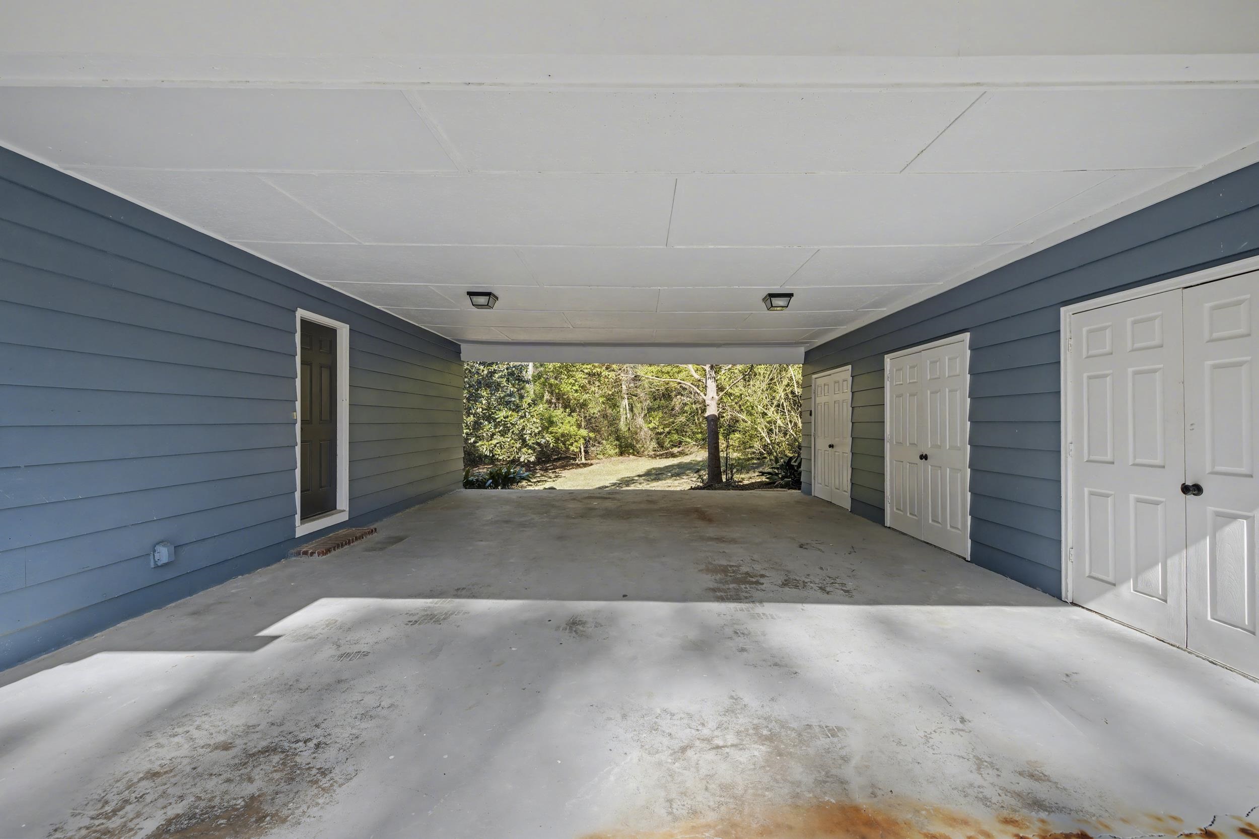 900 Oak Knoll Avenue