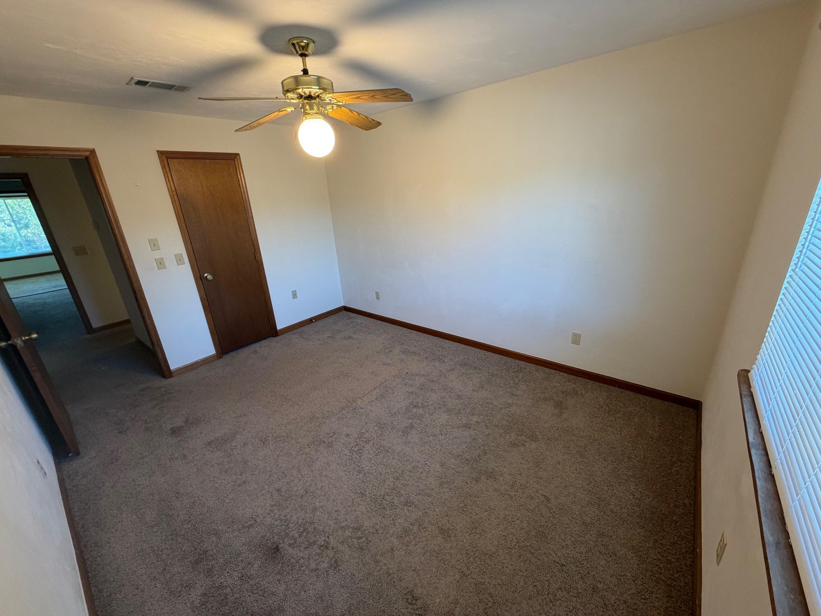 3207 Shamrock Unit: Apt. 33