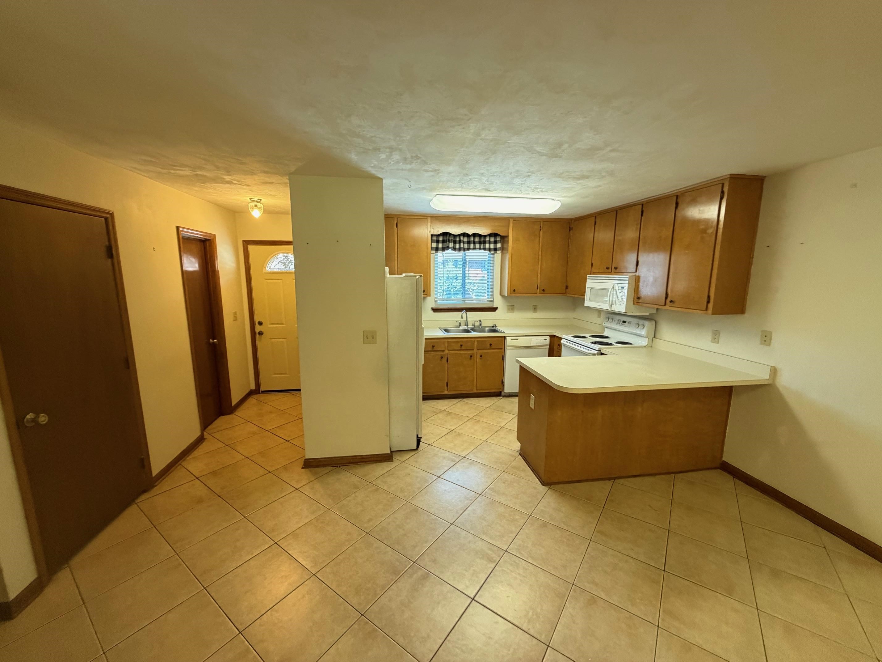 3207 Shamrock Unit: Apt. 33