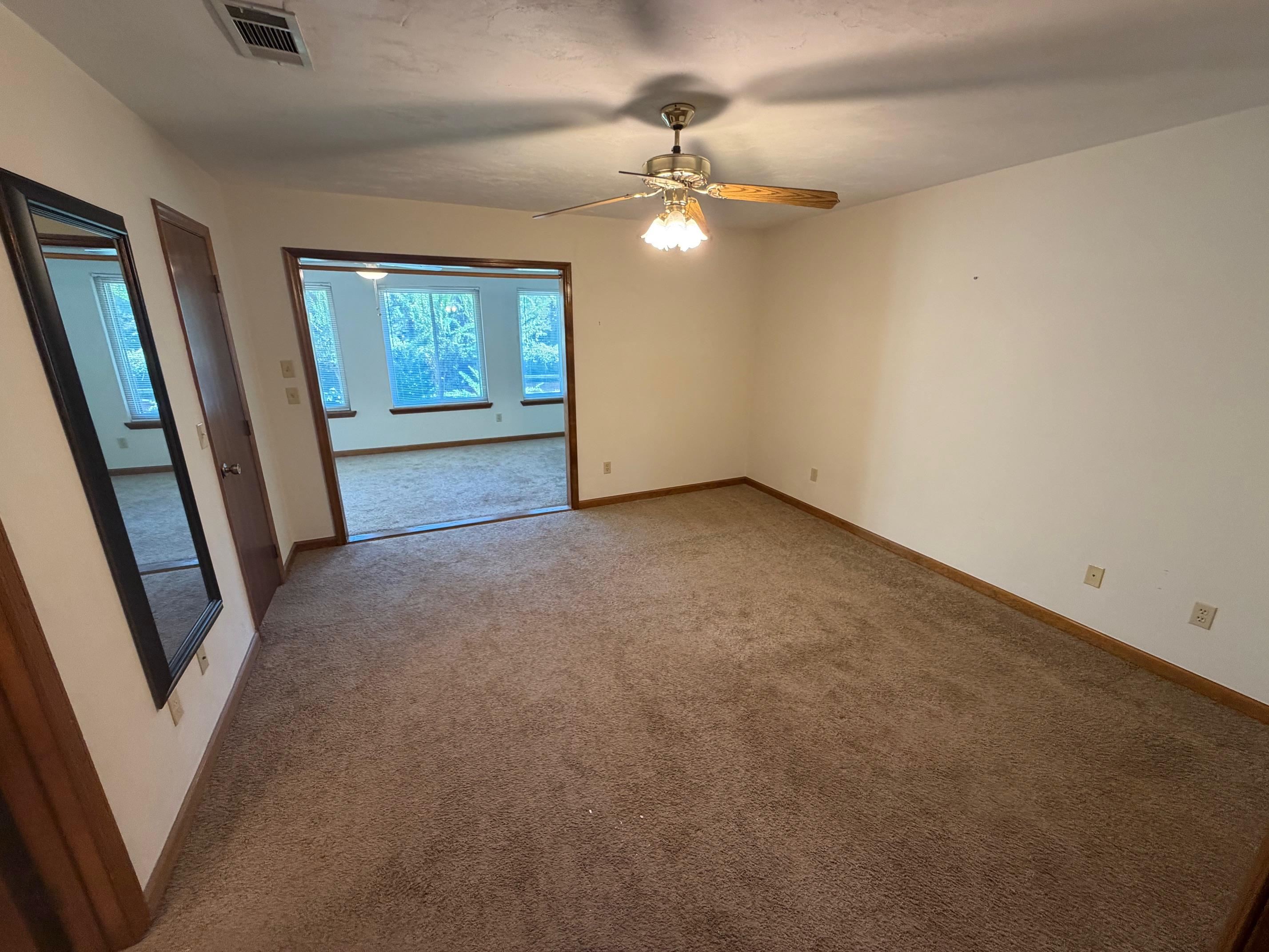 3207 Shamrock Unit: Apt. 33