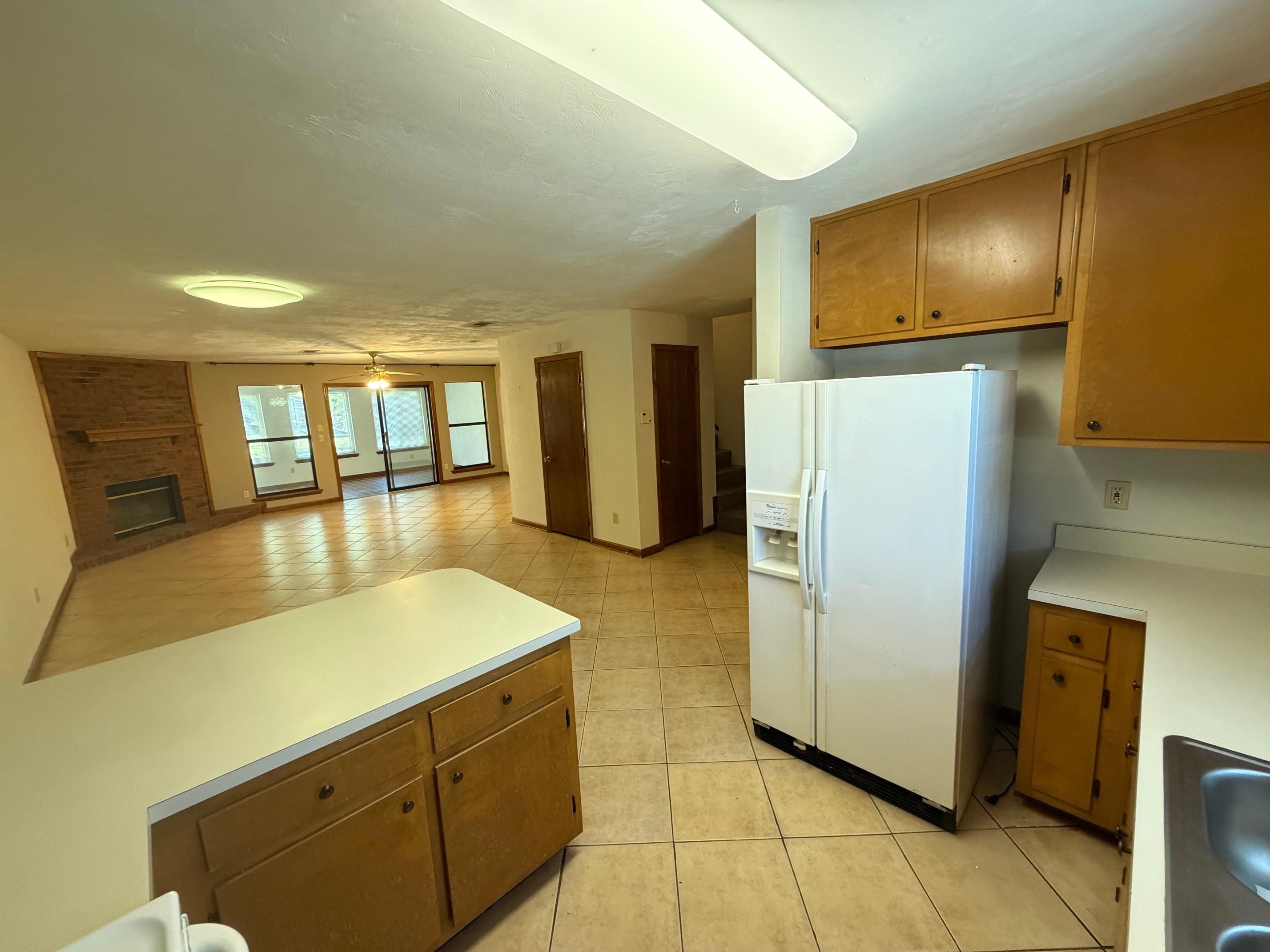 3207 Shamrock Unit: Apt. 33