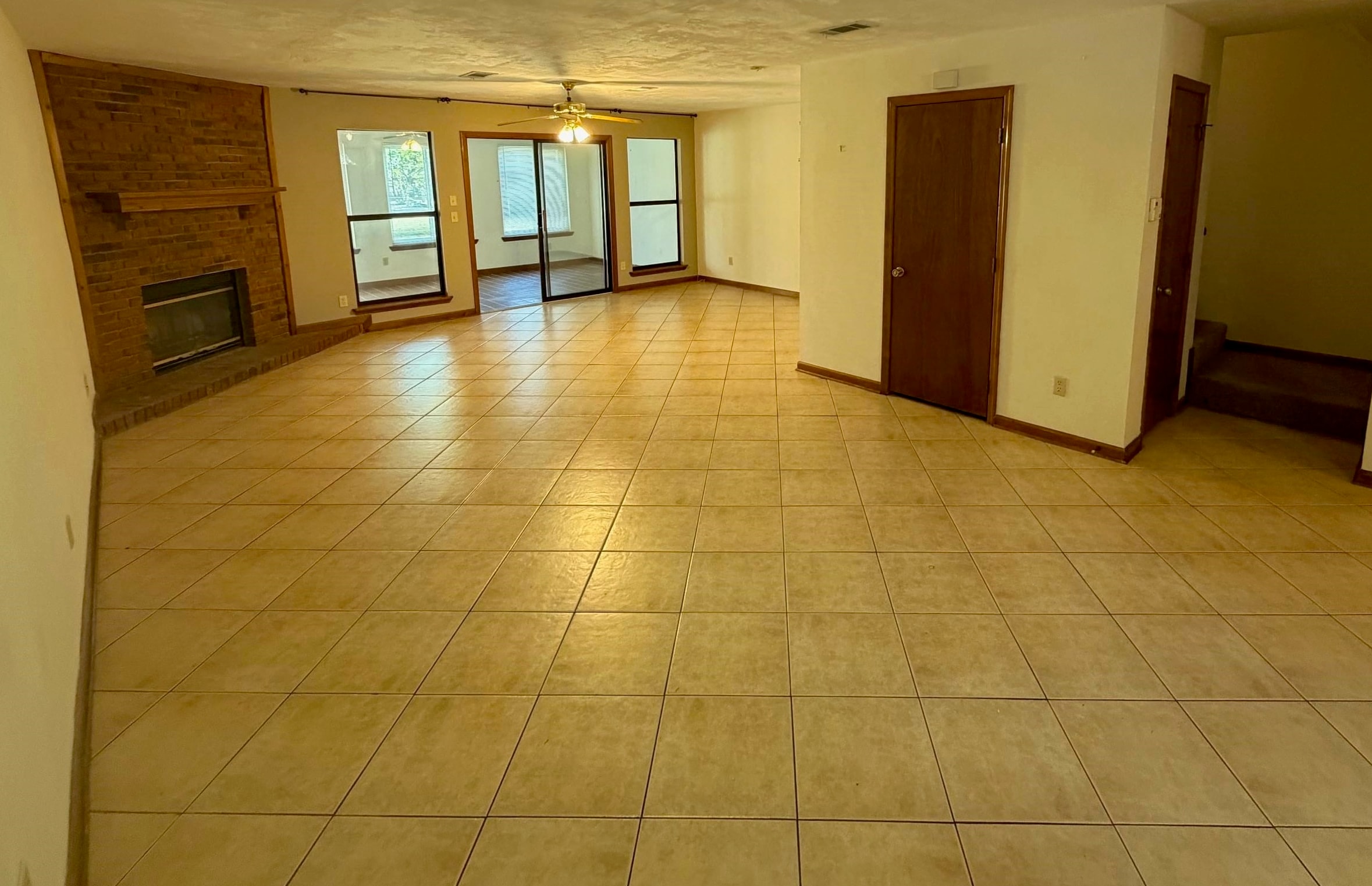 3207 Shamrock Unit: Apt. 33