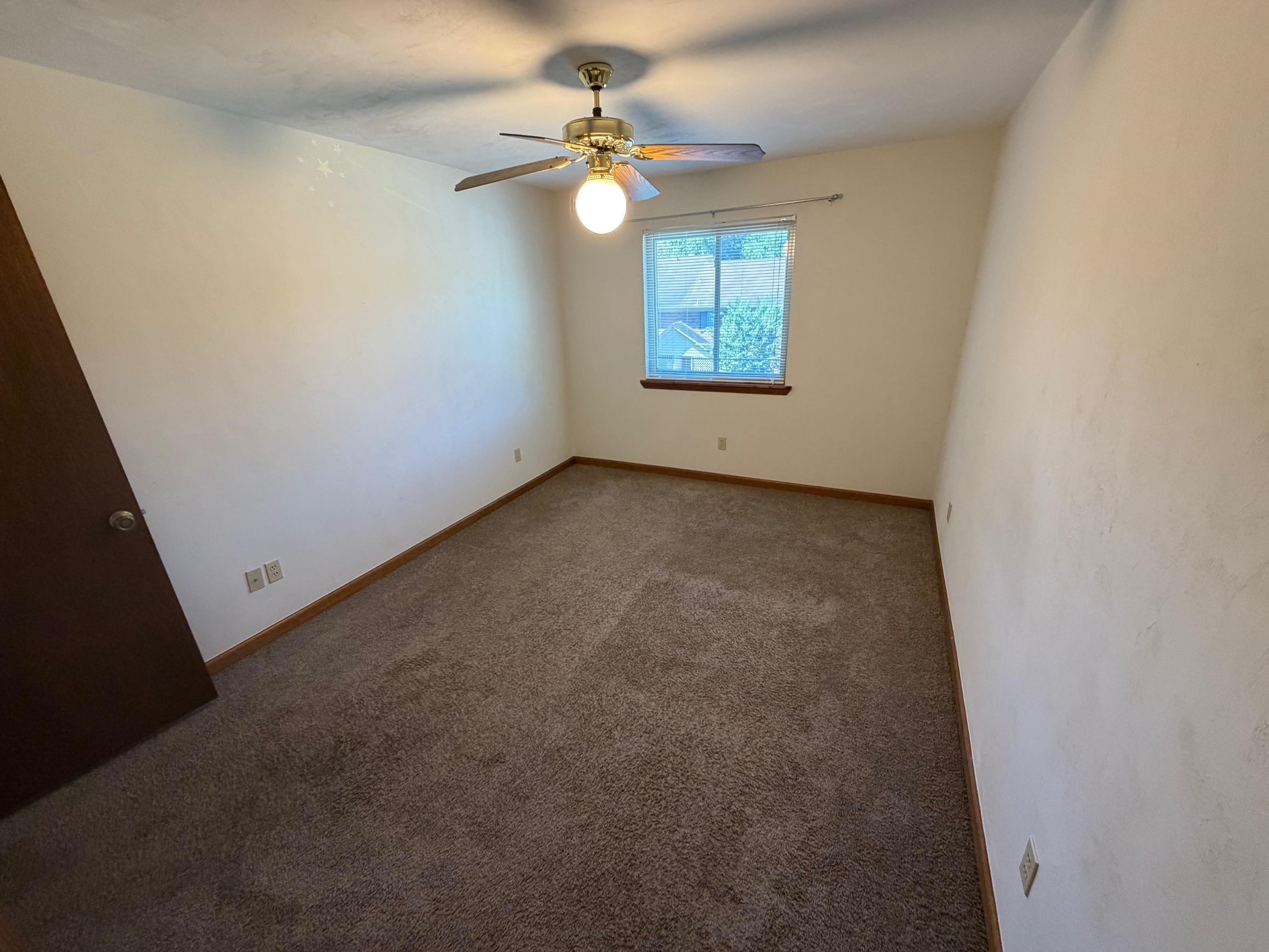 3207 Shamrock Unit: Apt. 33