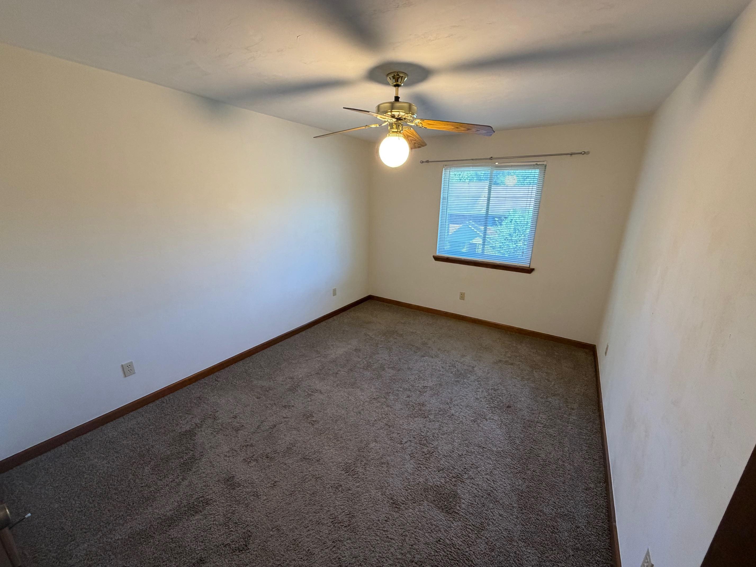 3207 Shamrock Unit: Apt. 33