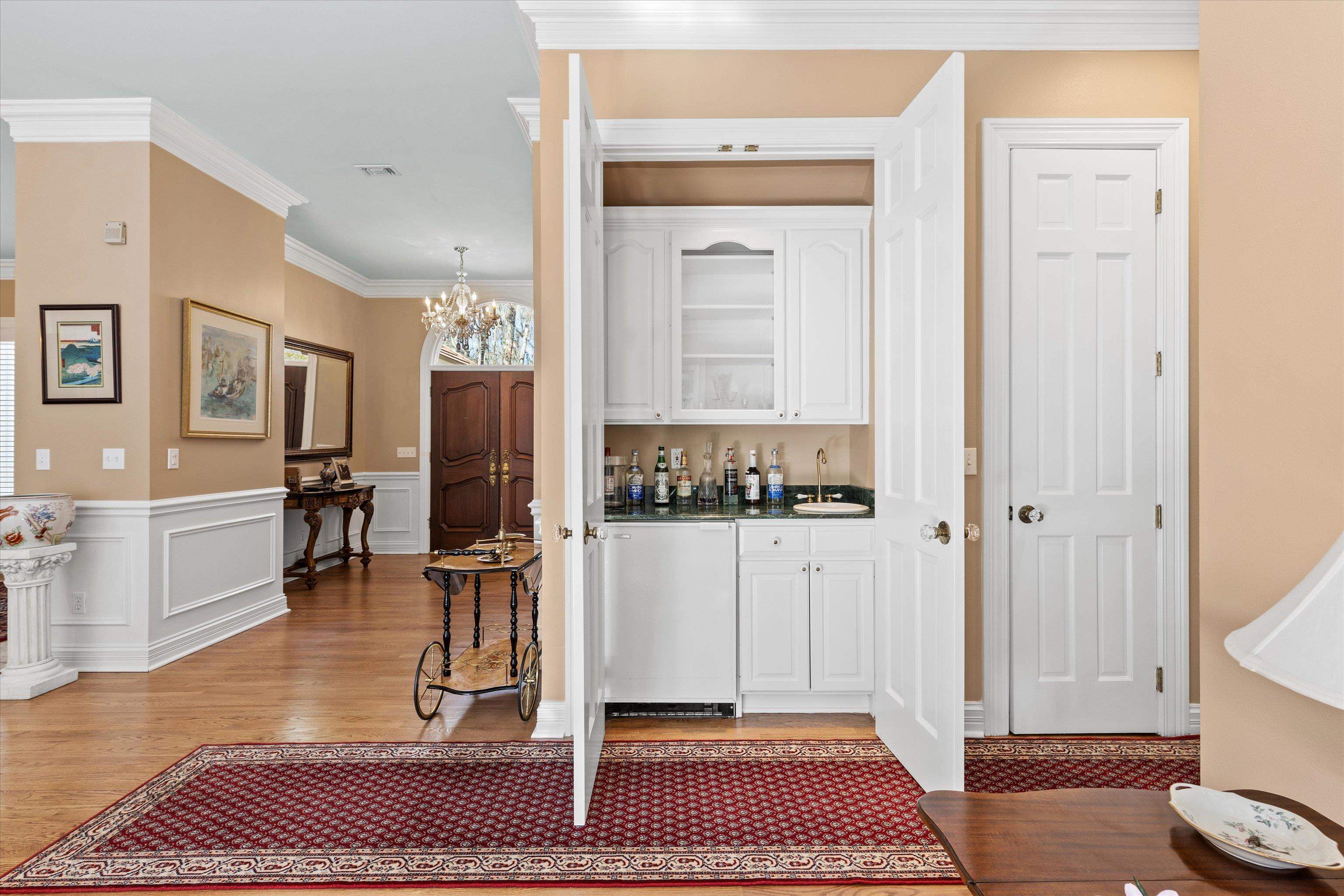 540 Woodfern Court
