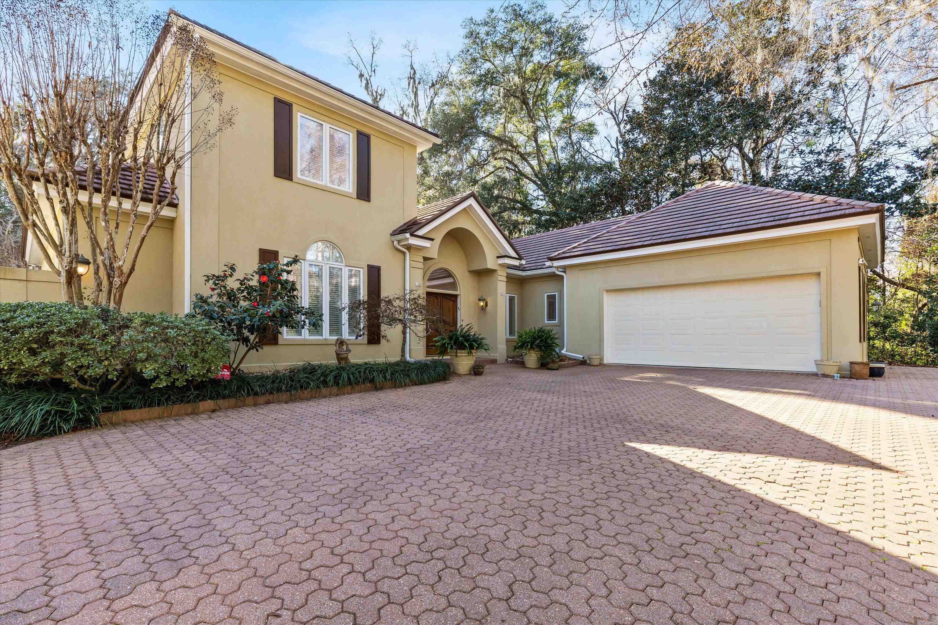 540 Woodfern Court