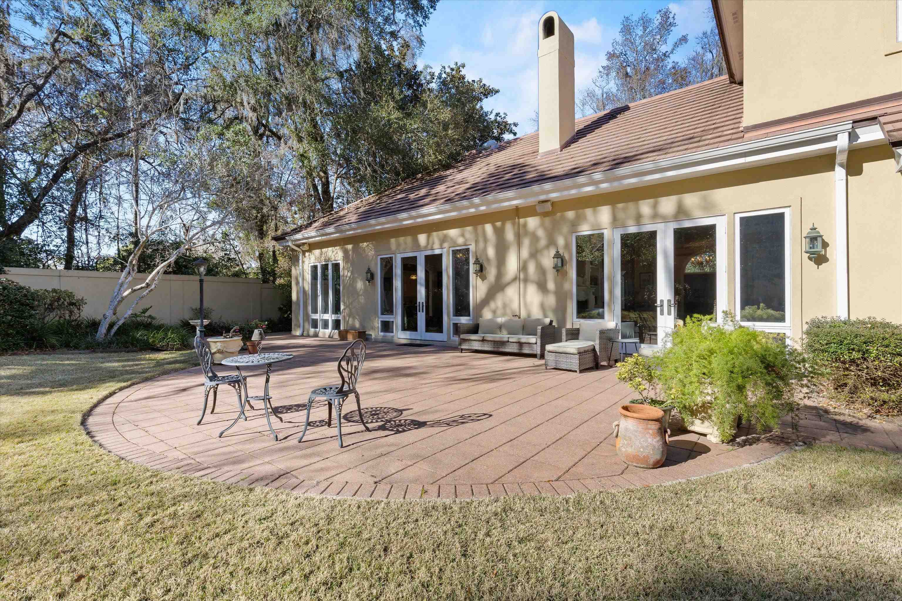540 Woodfern Court