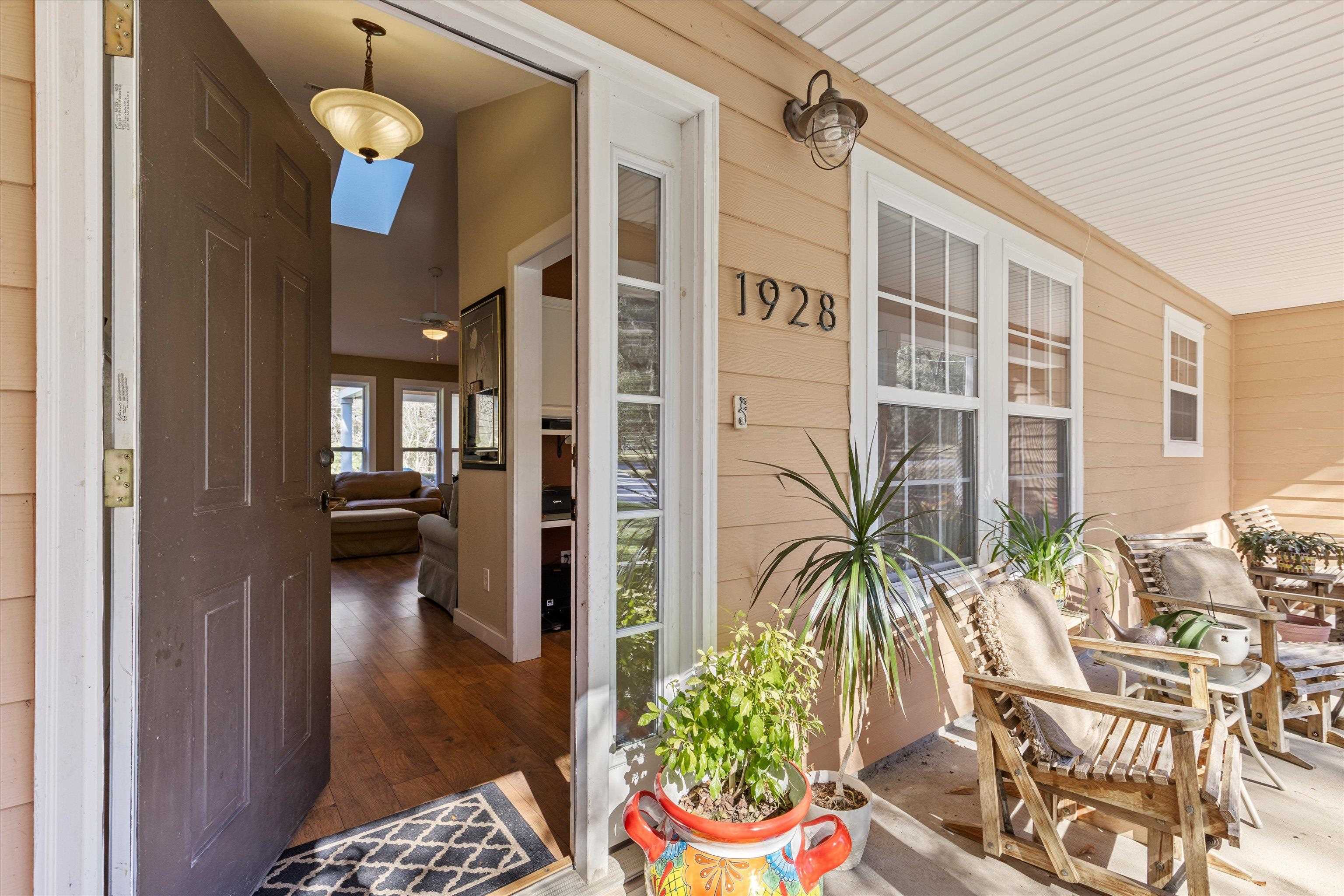 1928 Harriet Drive