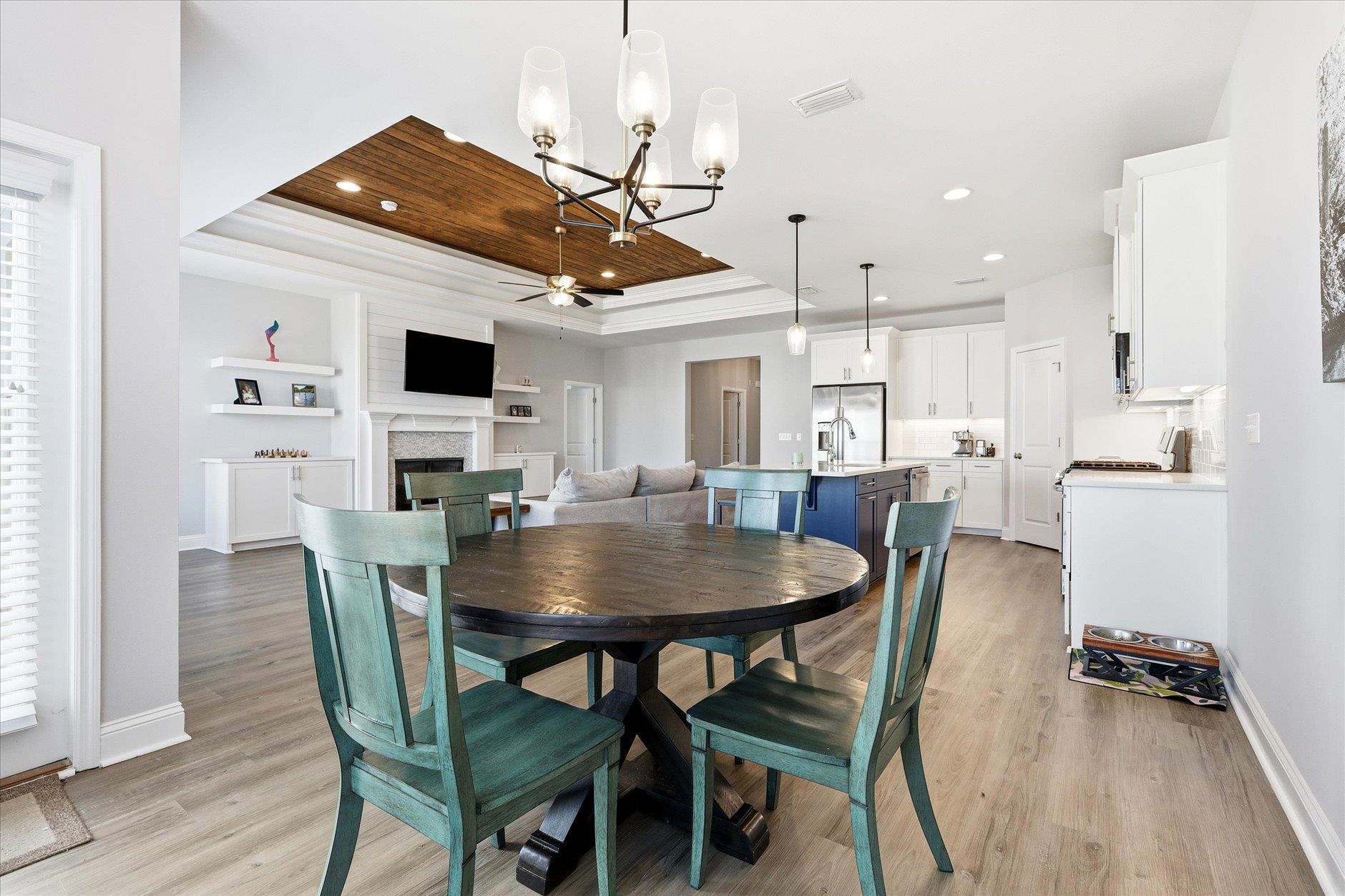 8760 GREENRIDGE Lane