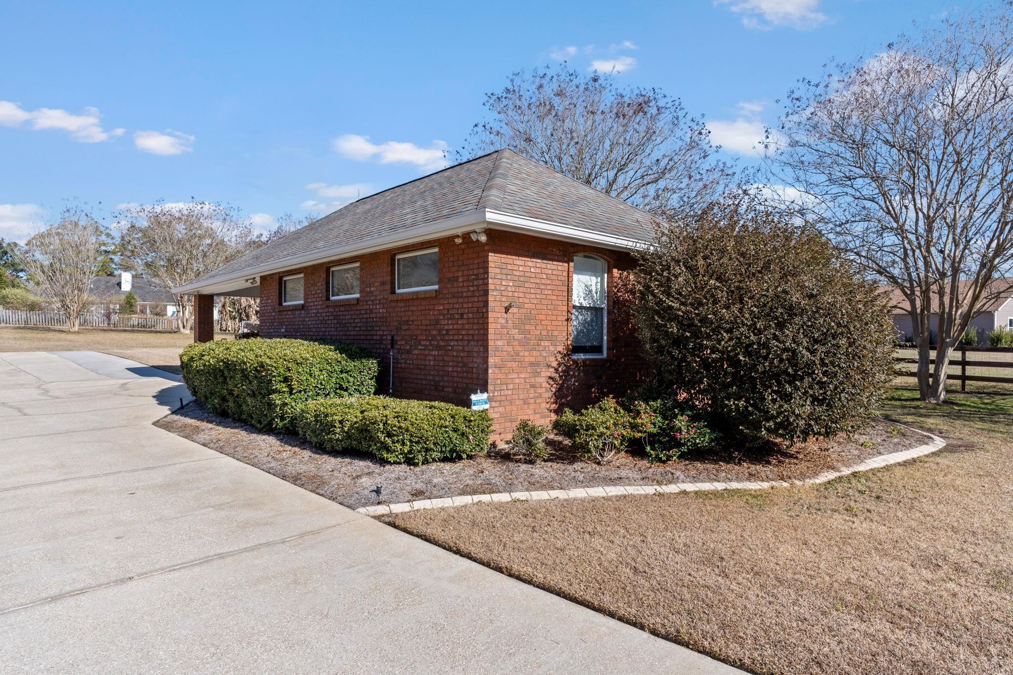 2500 LAKEFAIR Drive
