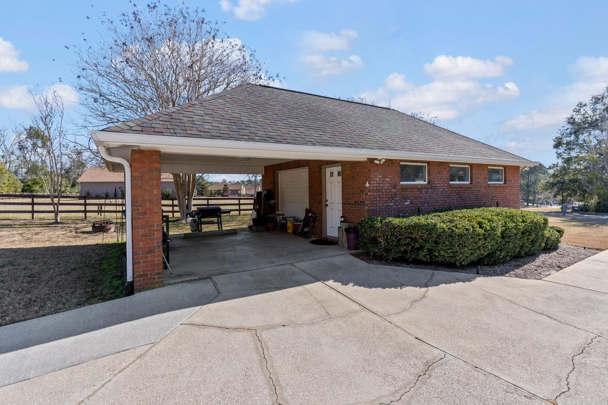2500 LAKEFAIR Drive