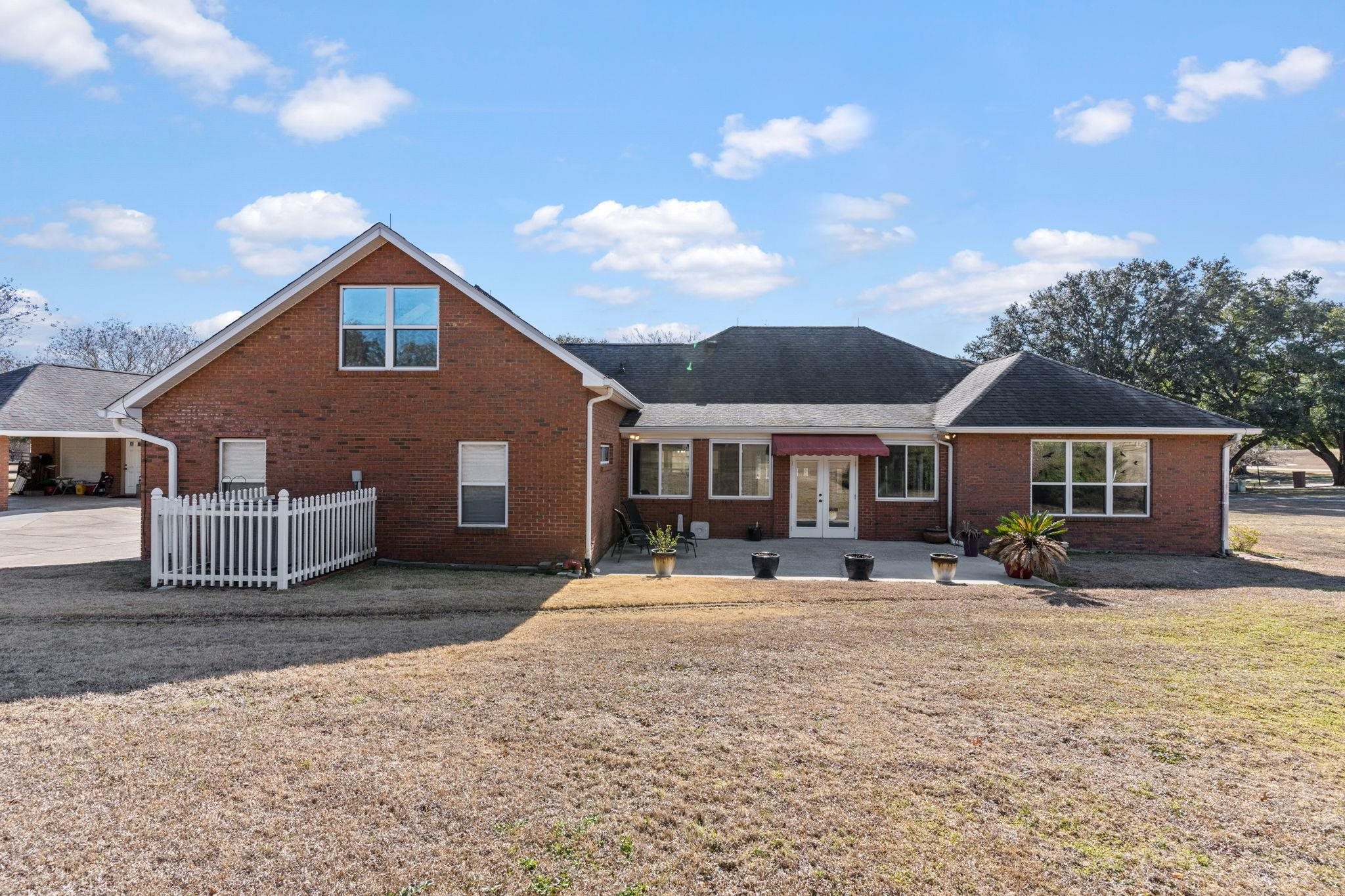 2500 LAKEFAIR Drive