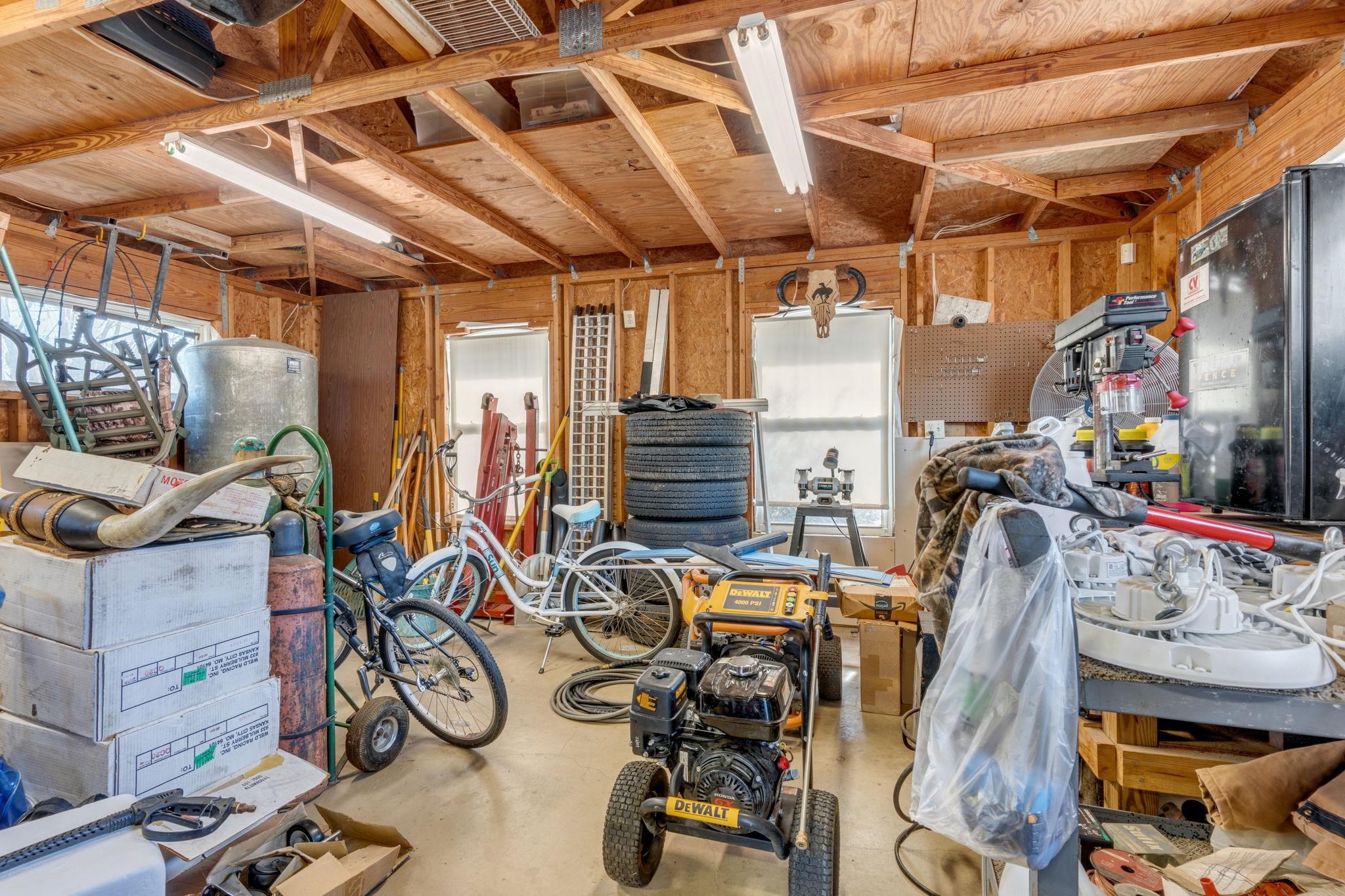 2500 LAKEFAIR Drive