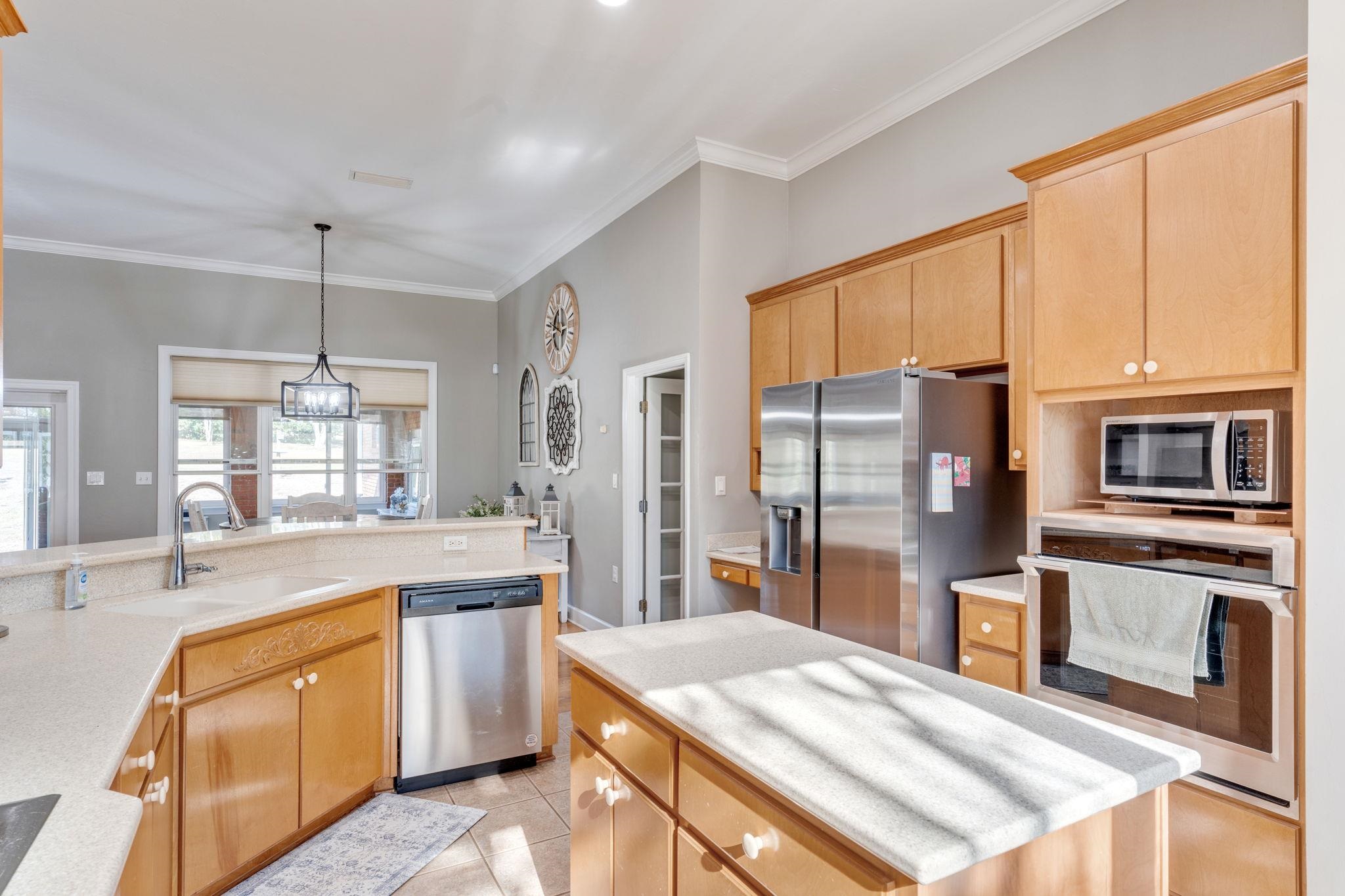 2500 LAKEFAIR Drive