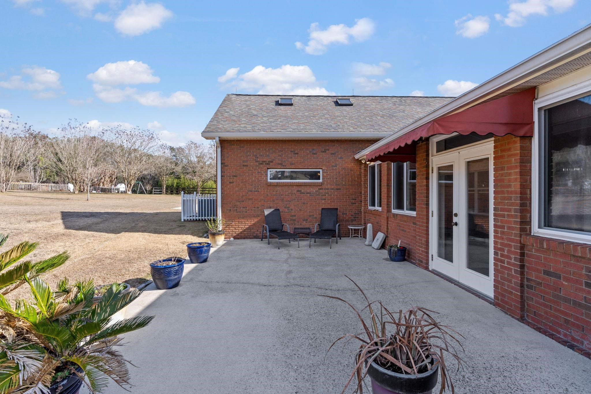 2500 LAKEFAIR Drive