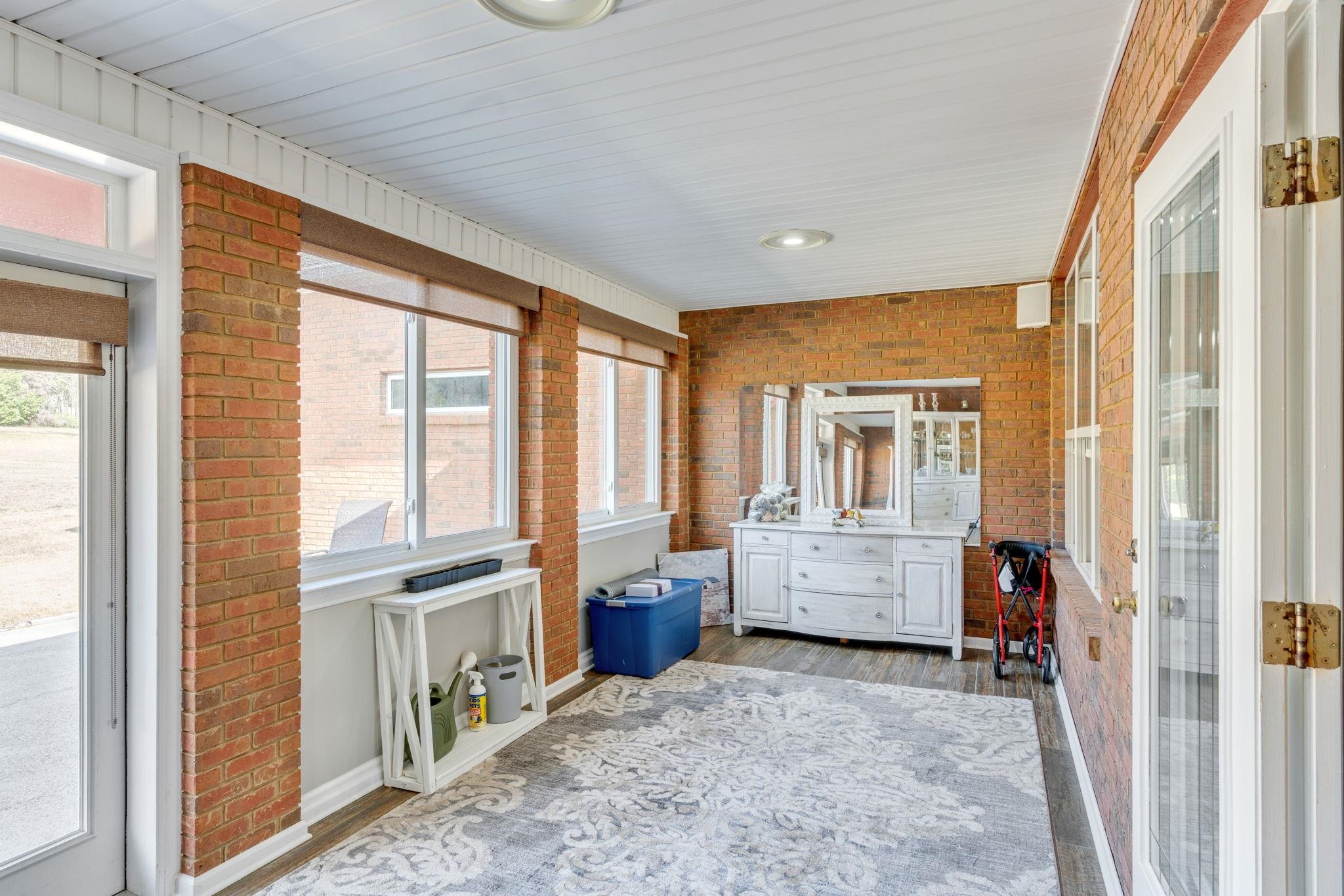 2500 LAKEFAIR Drive