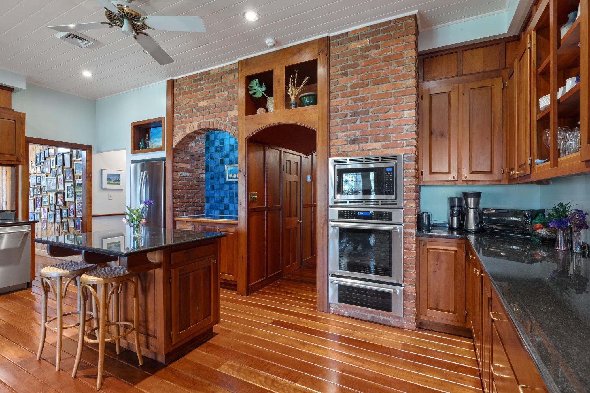 5950 Miller Landing Cove