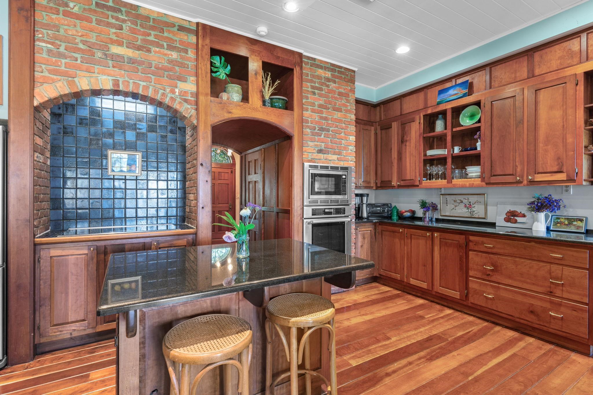 5950 Miller Landing Cove