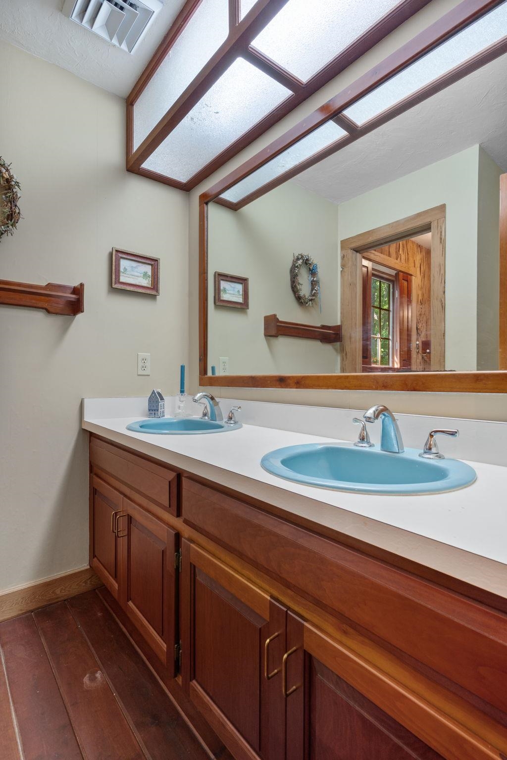 5950 Miller Landing Cove