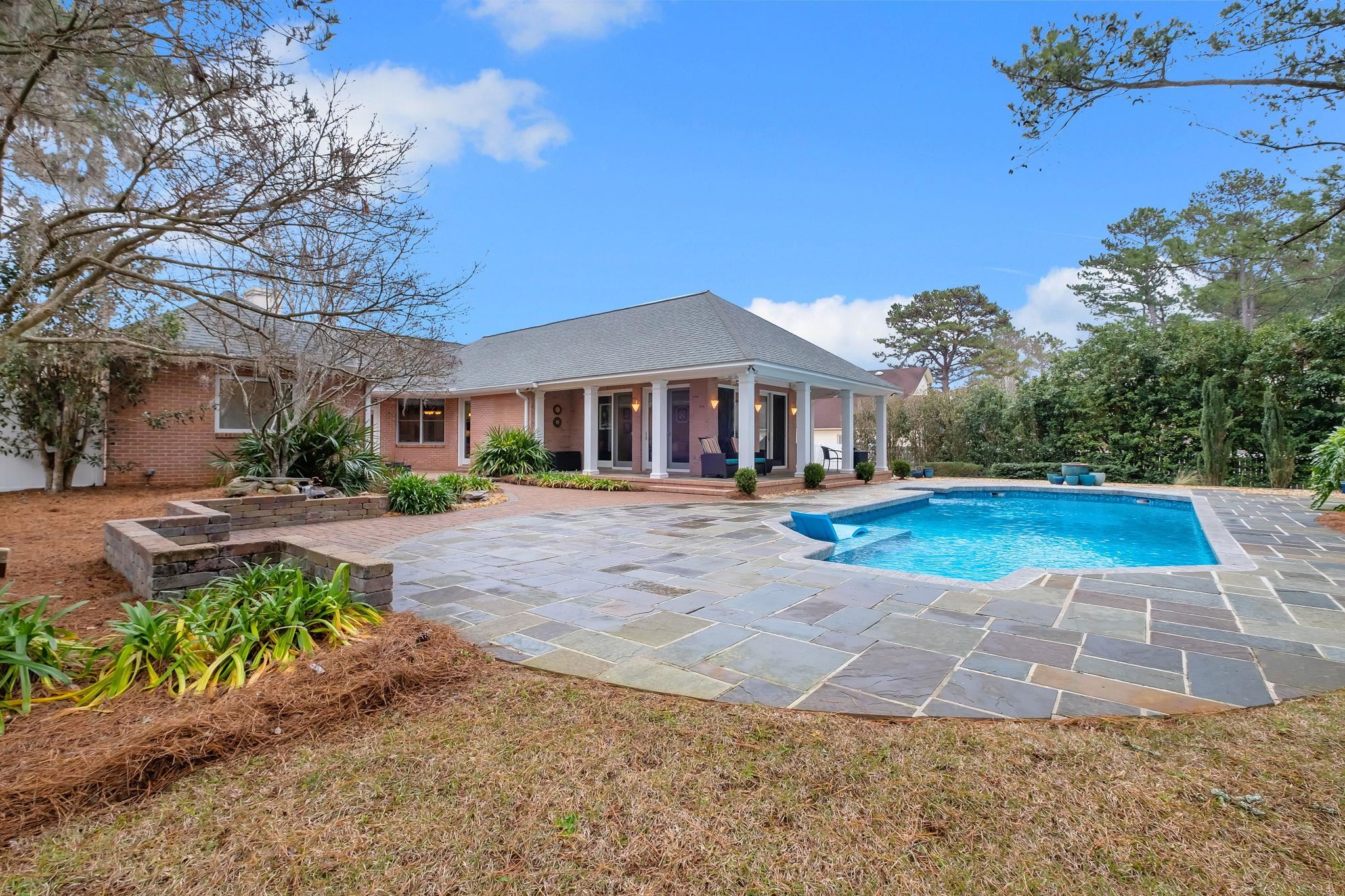 389 Meadow Ridge Drive