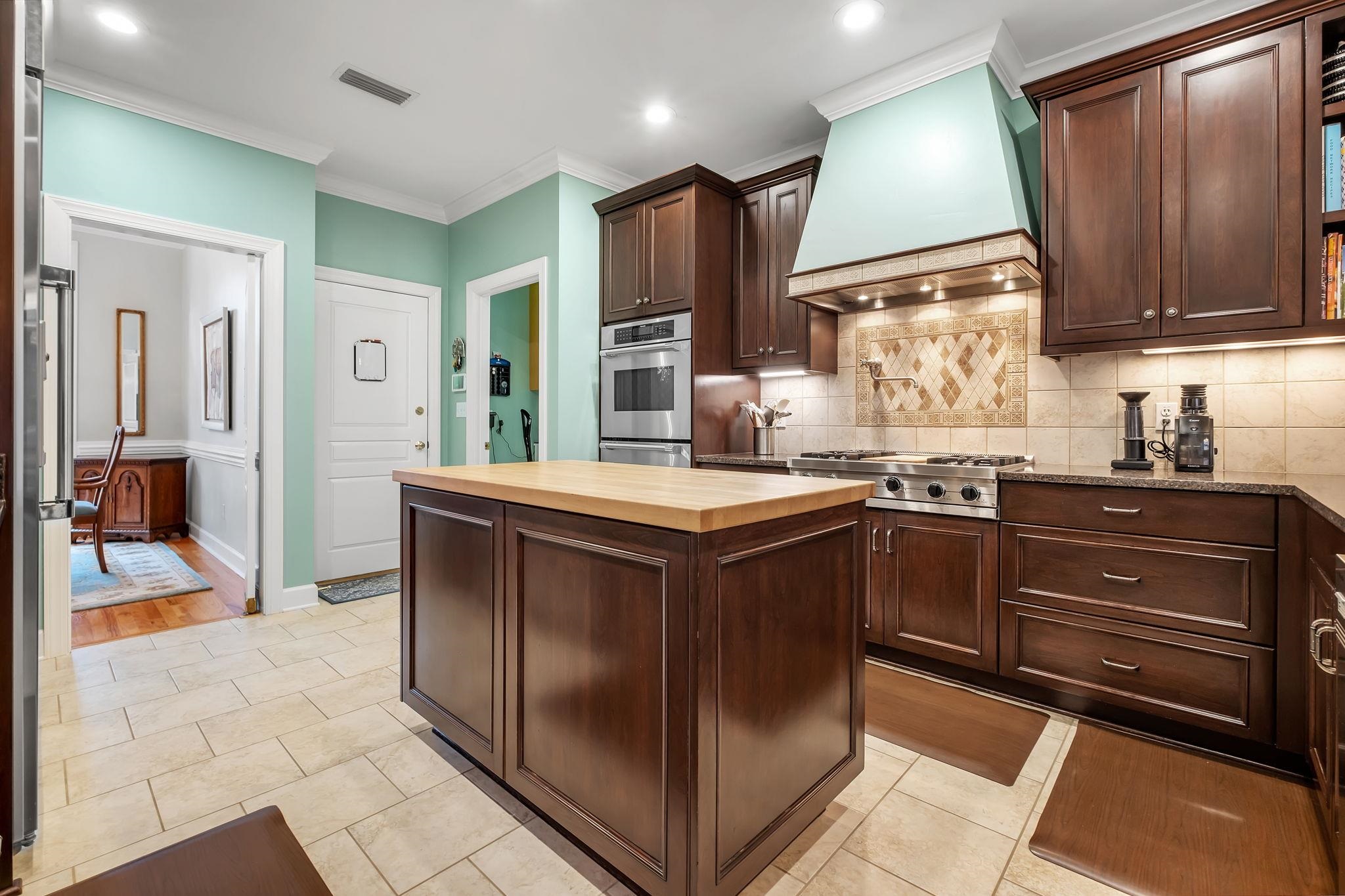 389 Meadow Ridge Drive