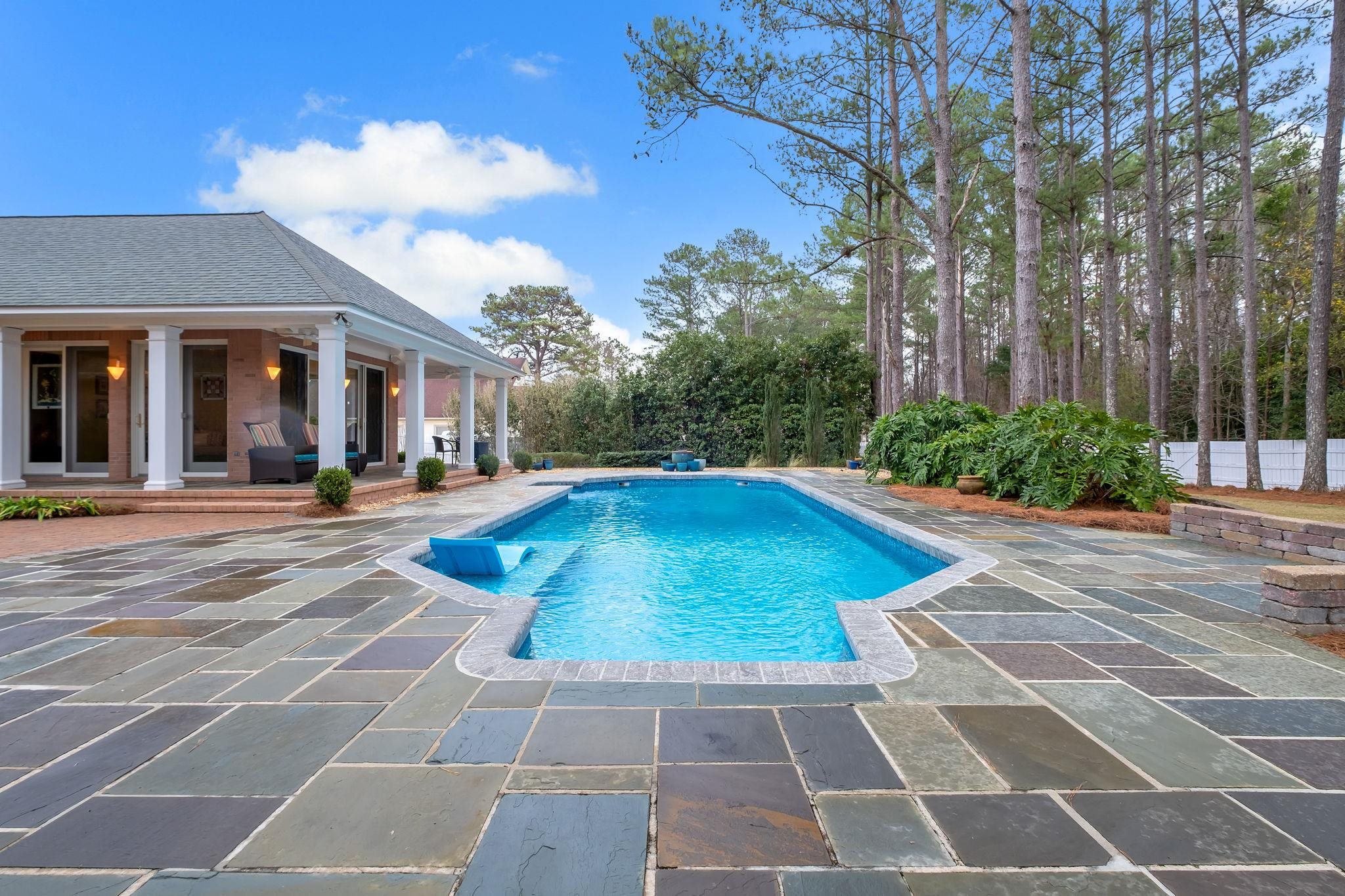 389 Meadow Ridge Drive