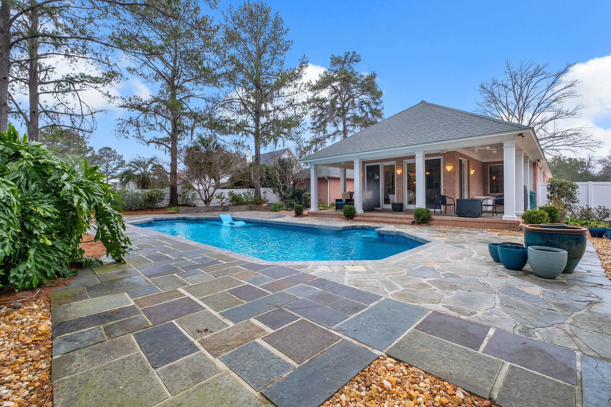389 Meadow Ridge Drive