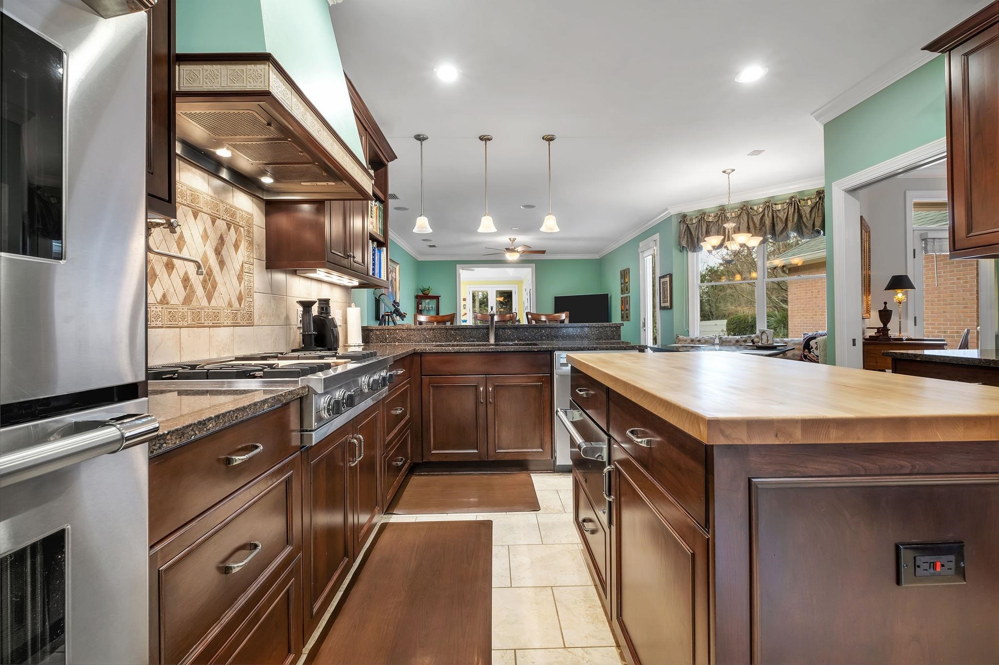 389 Meadow Ridge Drive