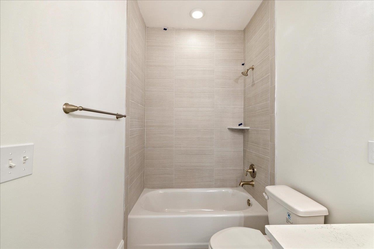 3877 Ardmore Lane
