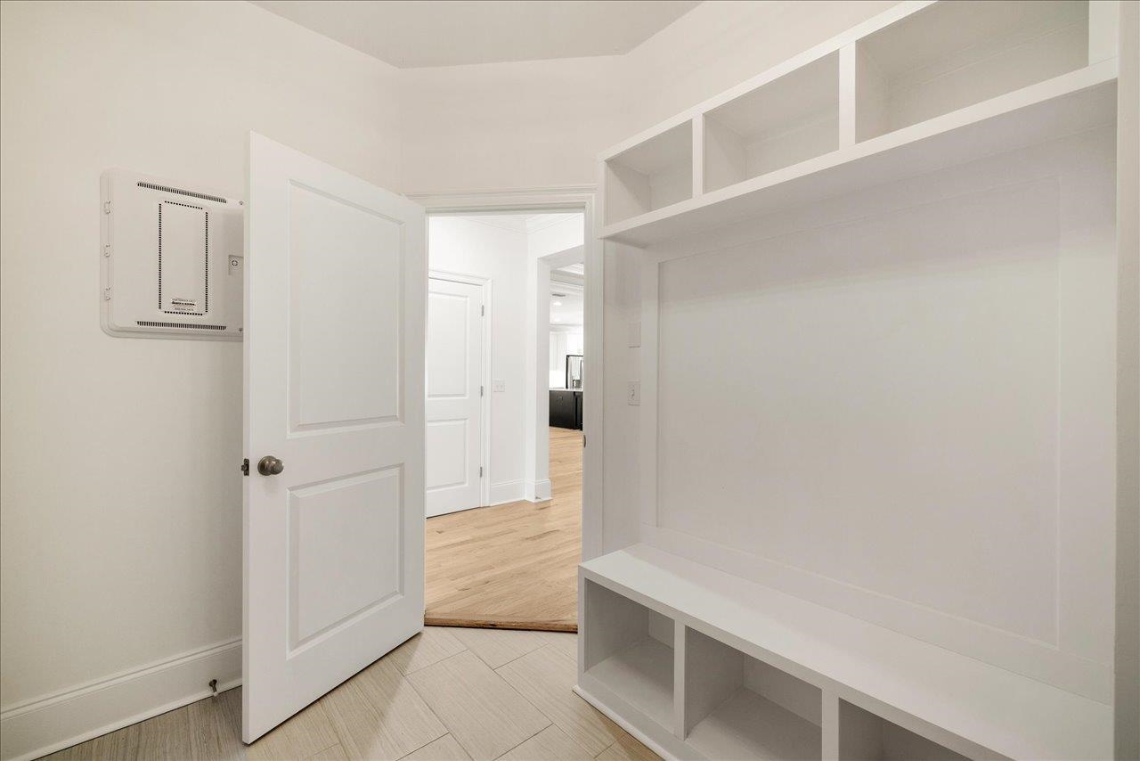 3877 Ardmore Lane