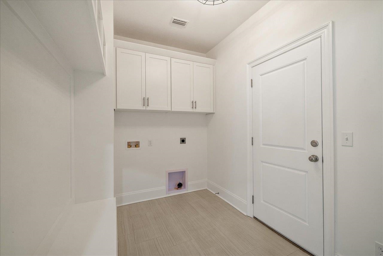 3877 Ardmore Lane