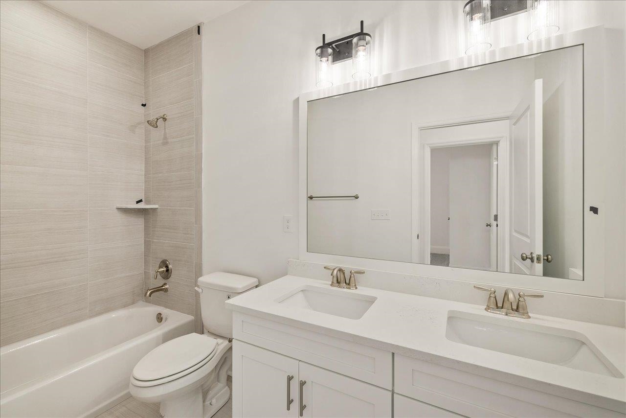 3877 Ardmore Lane