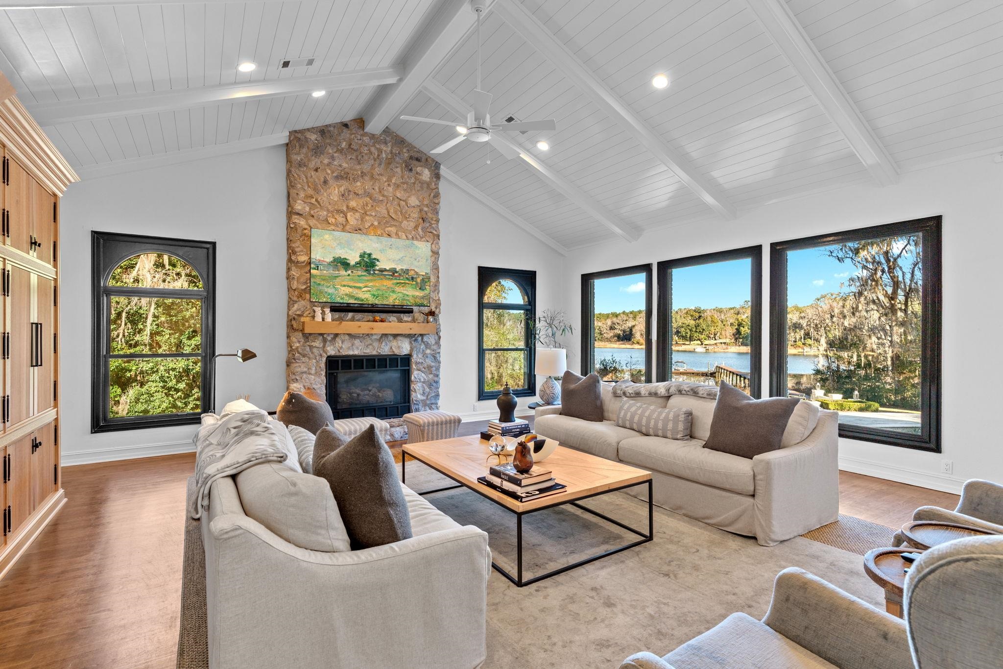 2100 Thirlestane Road