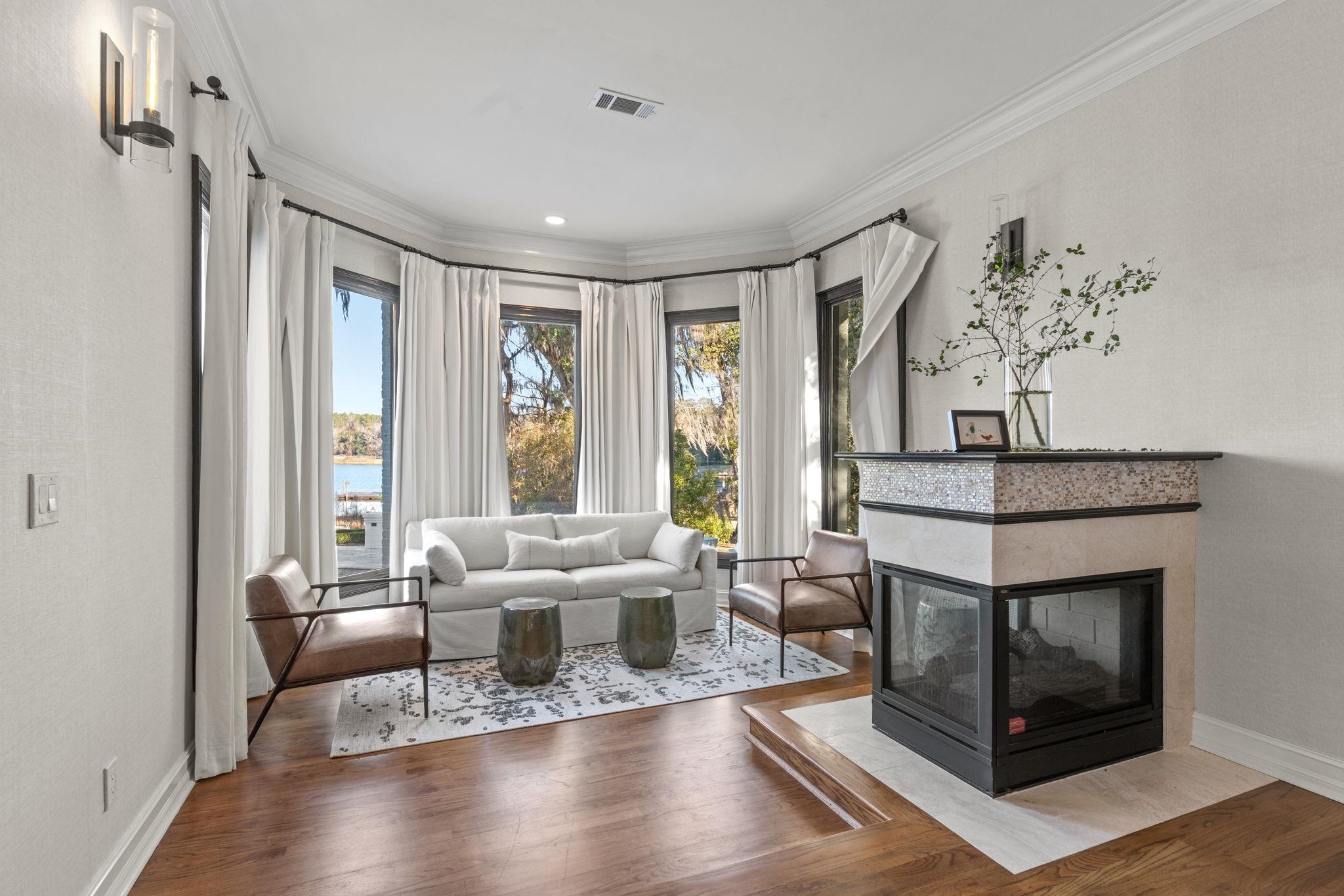 2100 Thirlestane Road