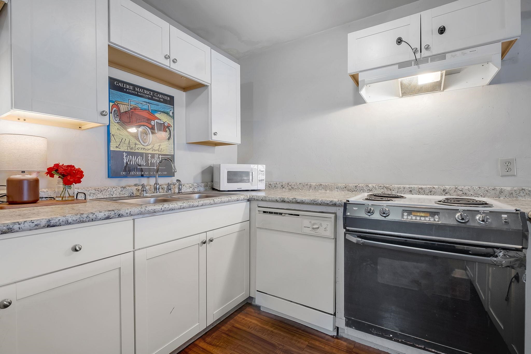1808 JACKSON BLUFF Road Unit: E