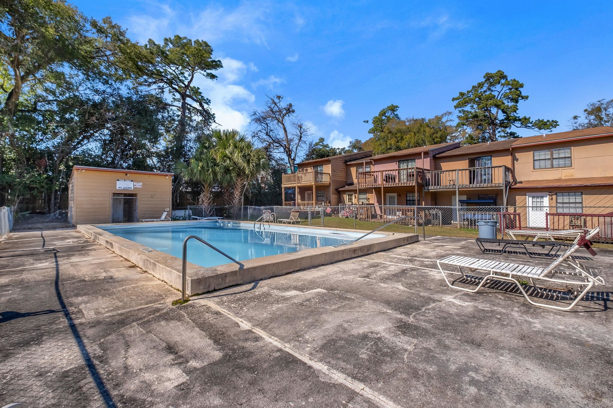 1808 JACKSON BLUFF Road Unit: E