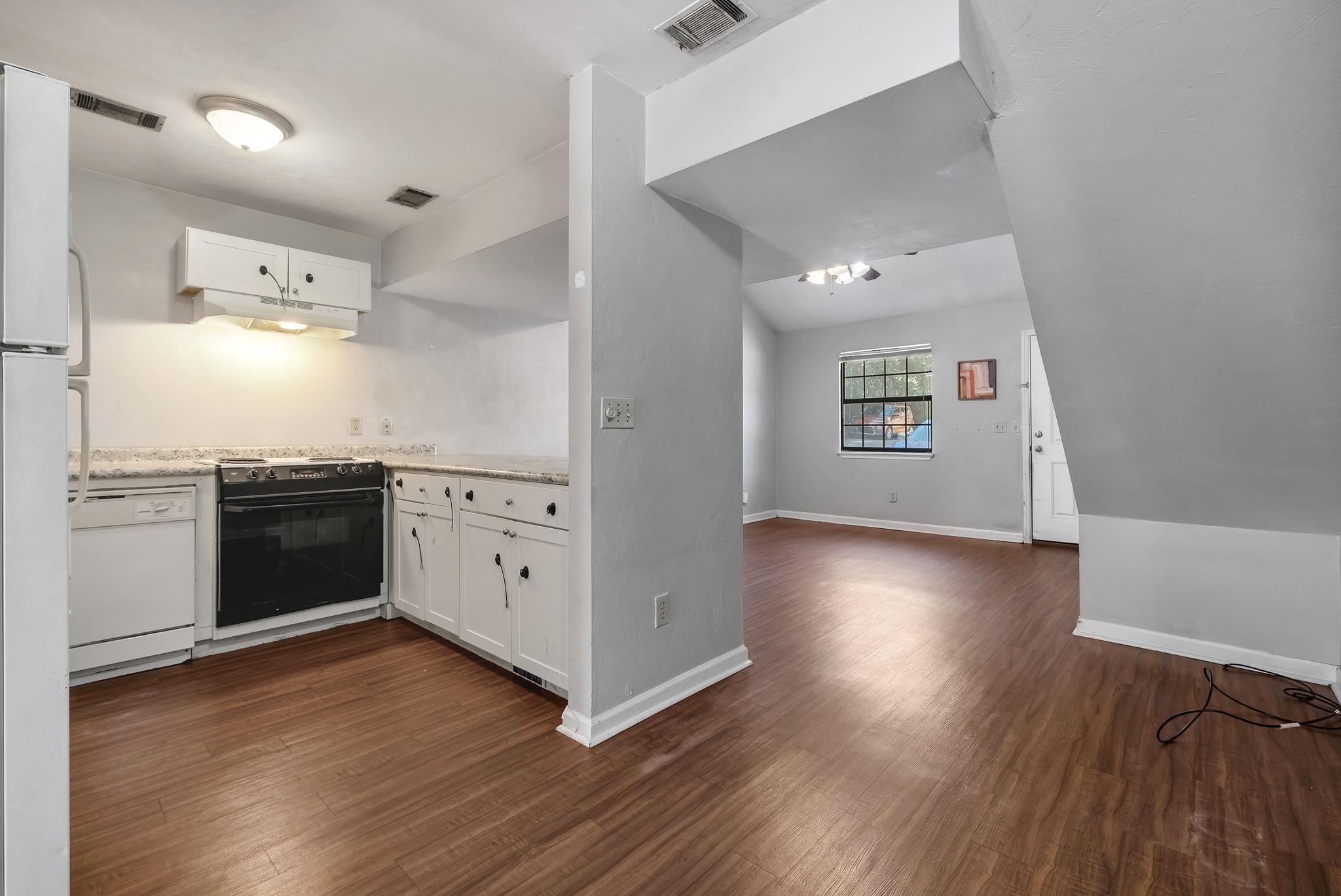 1808 JACKSON BLUFF Road Unit: E