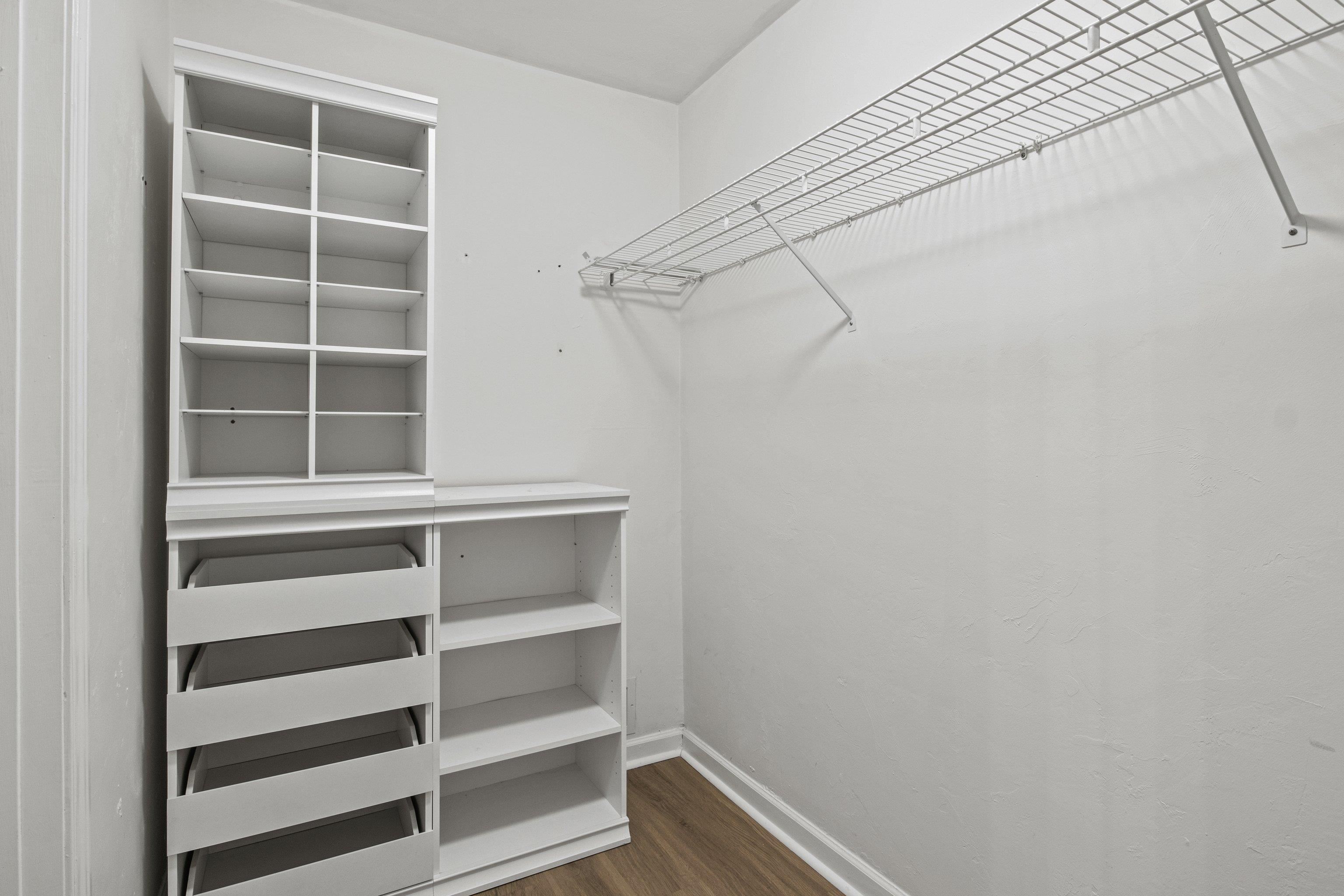 4528 Eltham Park