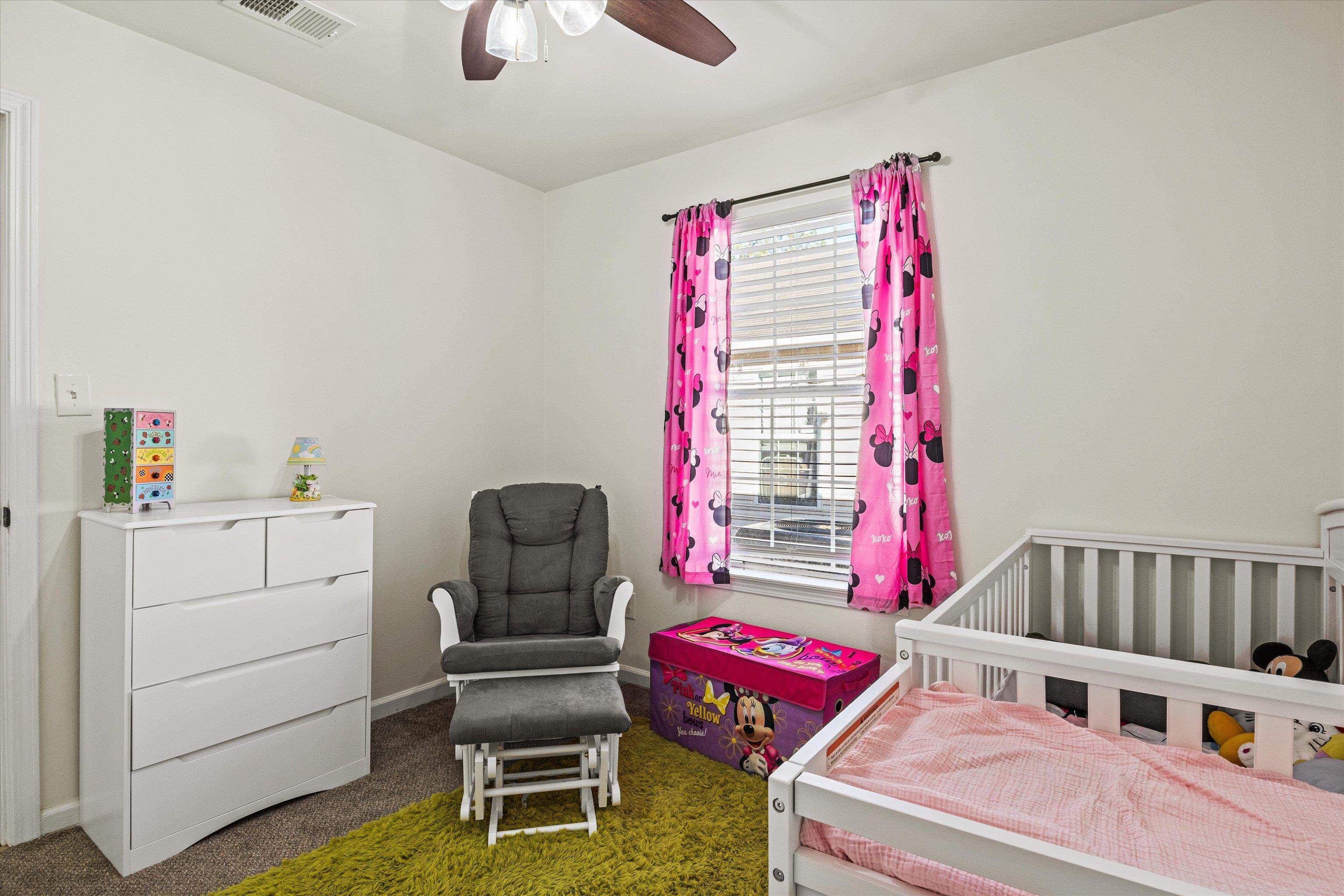 4528 Eltham Park
