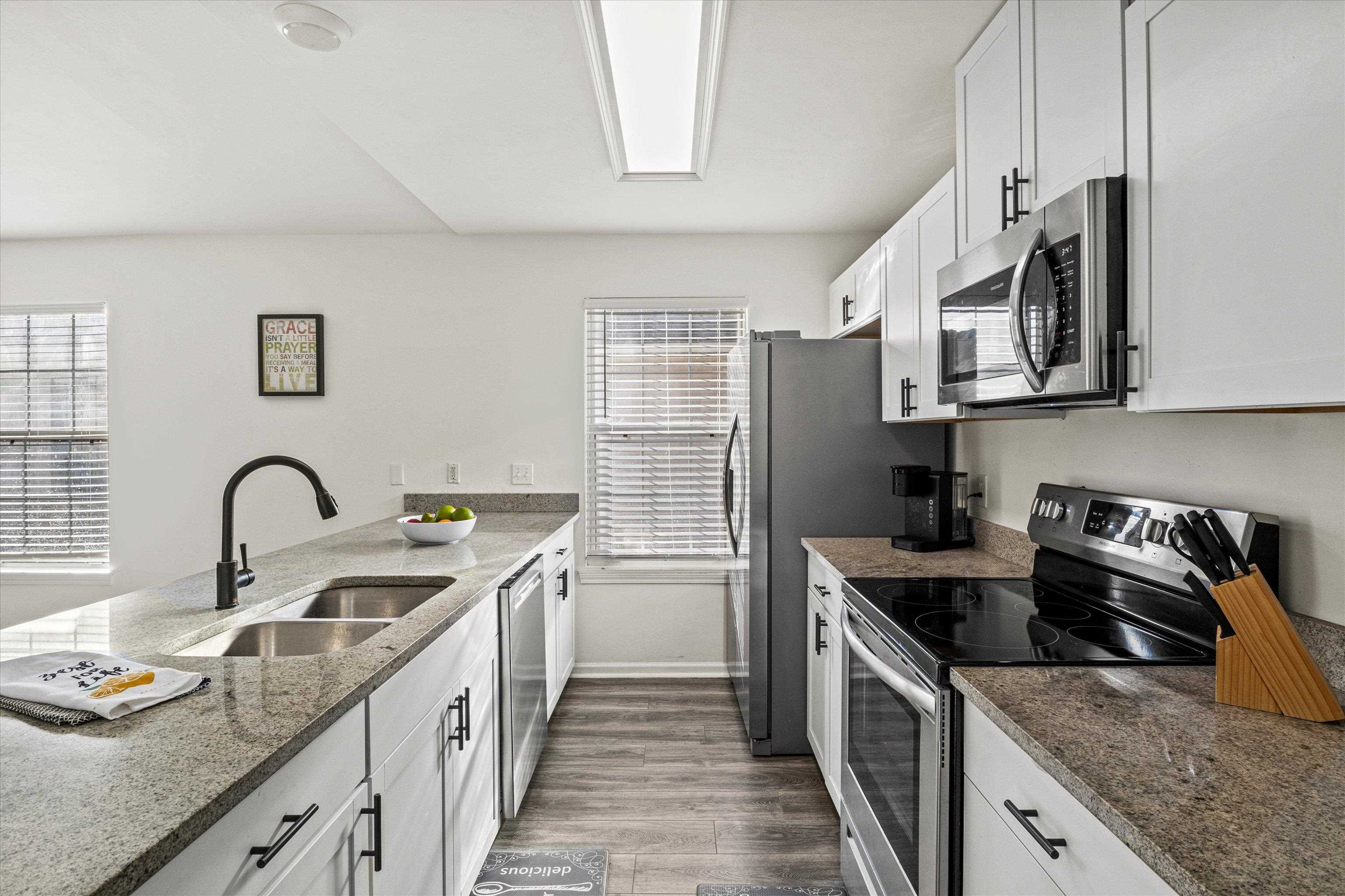 4528 Eltham Park