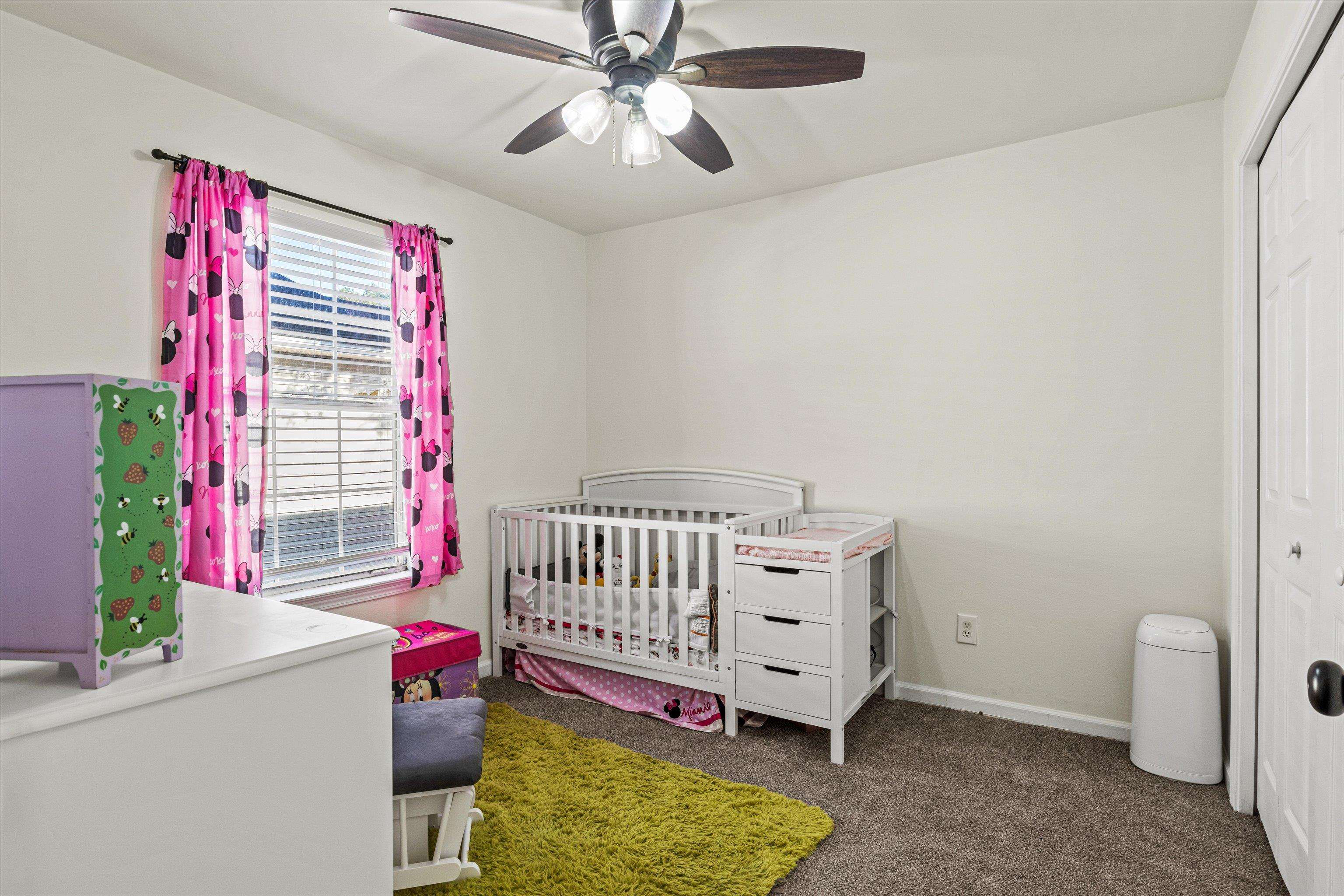 4528 Eltham Park