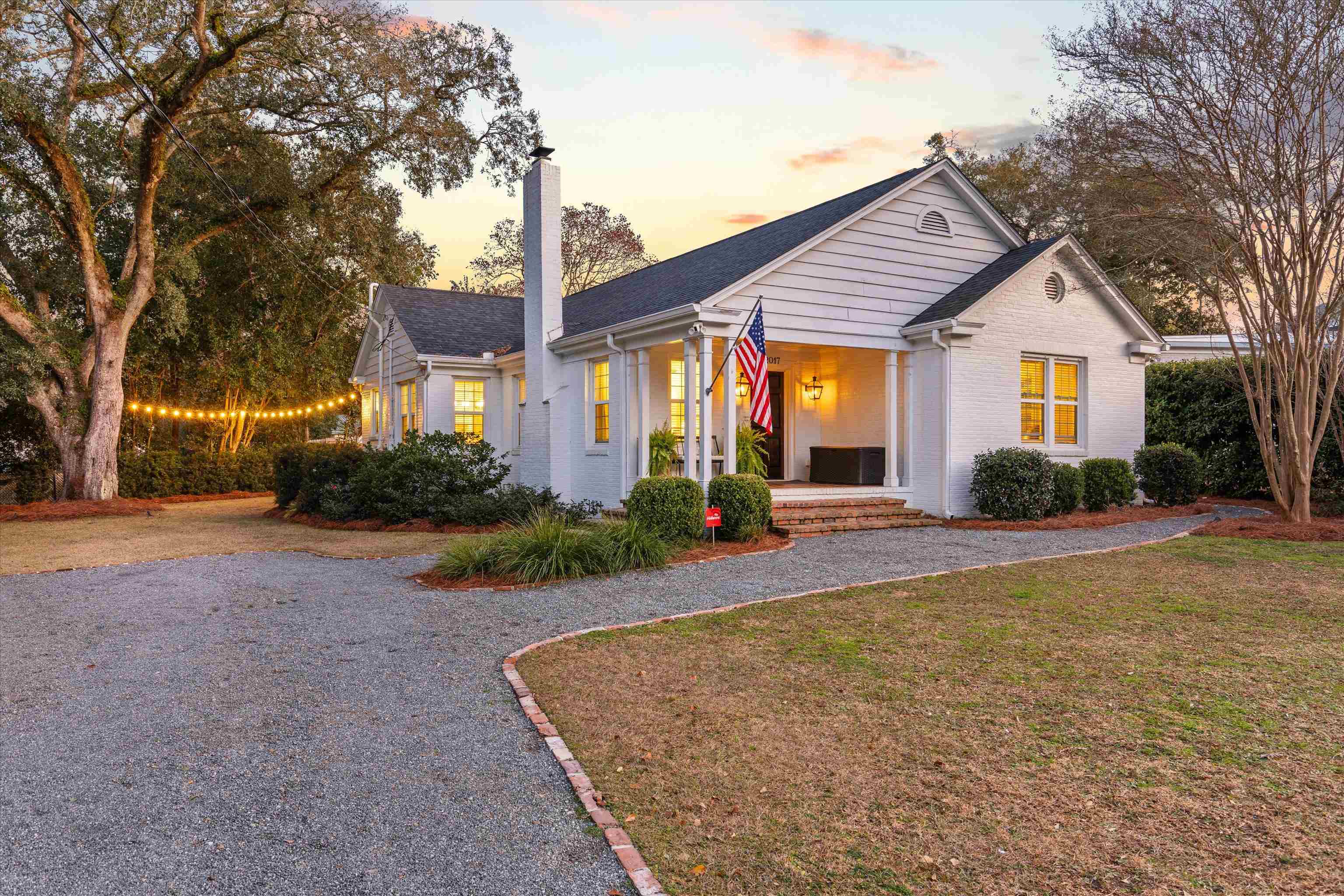 2017 E Forest Drive