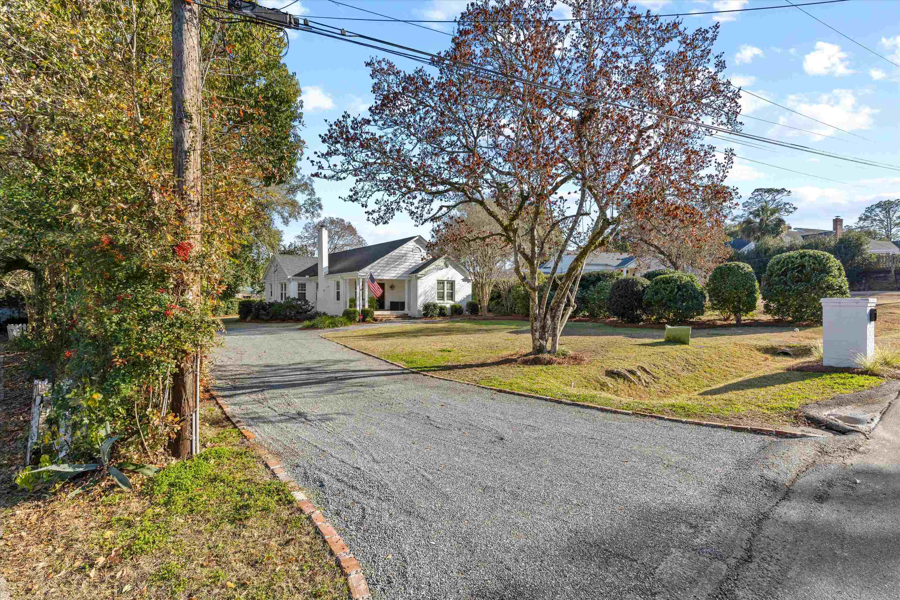 2017 E Forest Drive