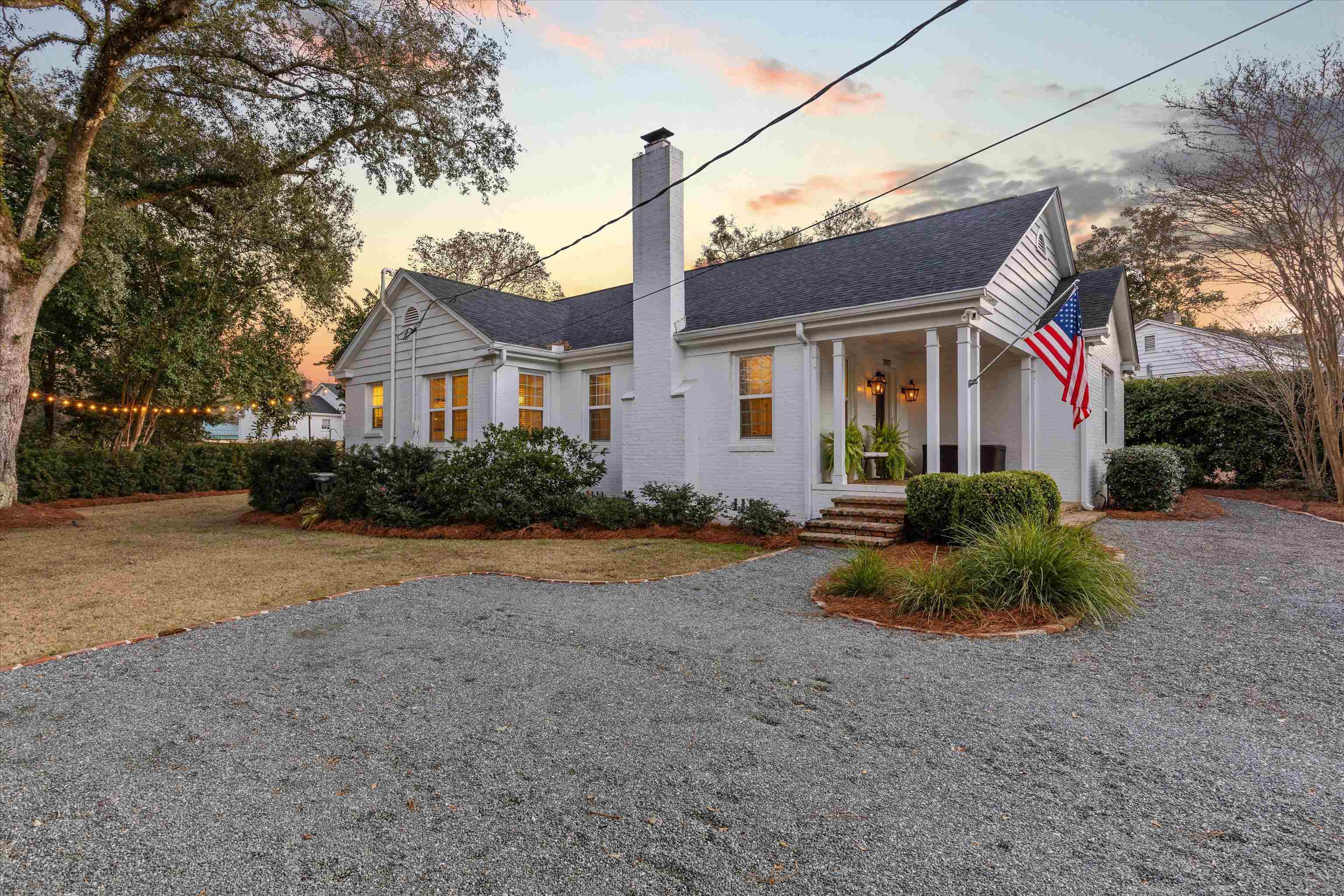 2017 E Forest Drive