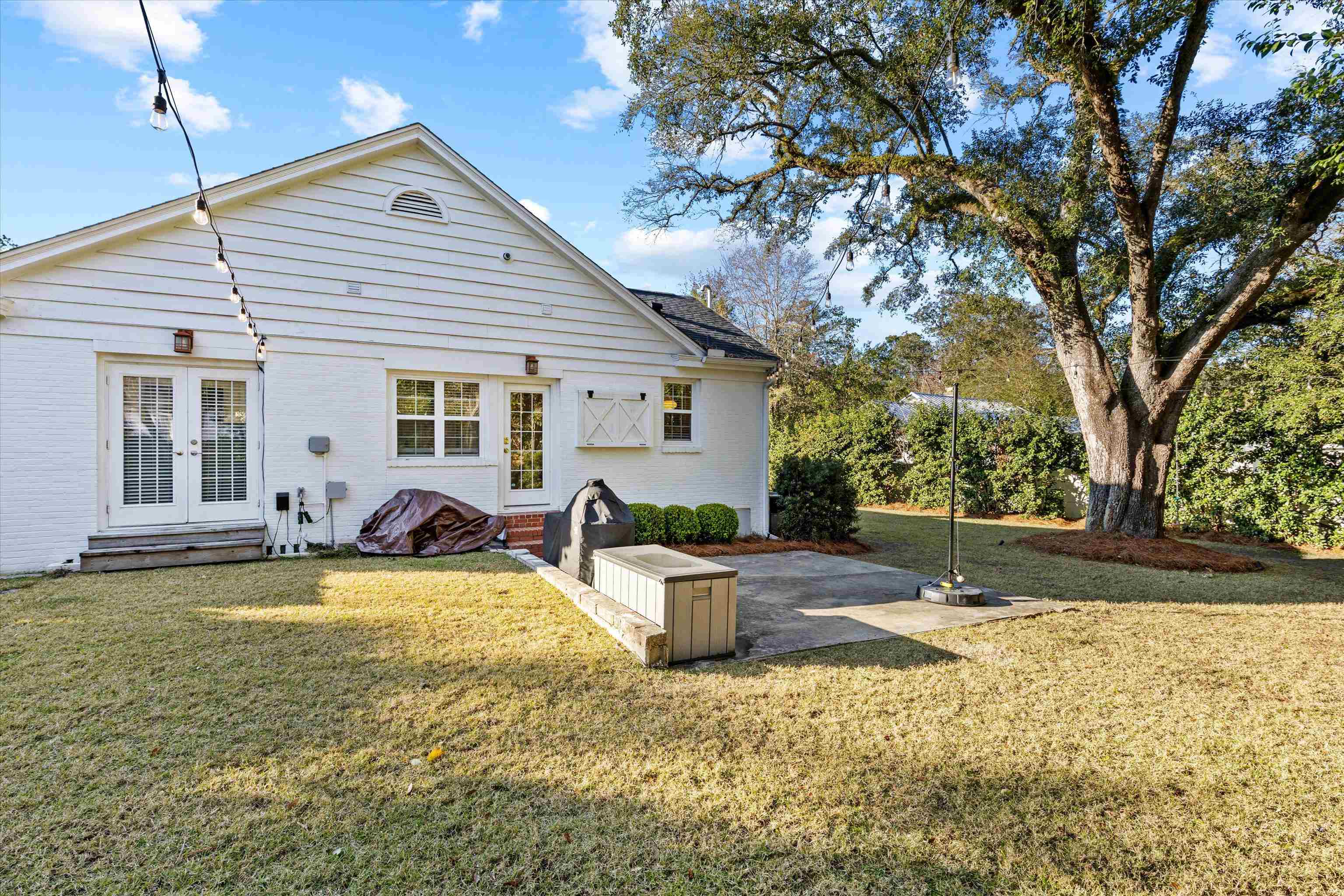 2017 E Forest Drive
